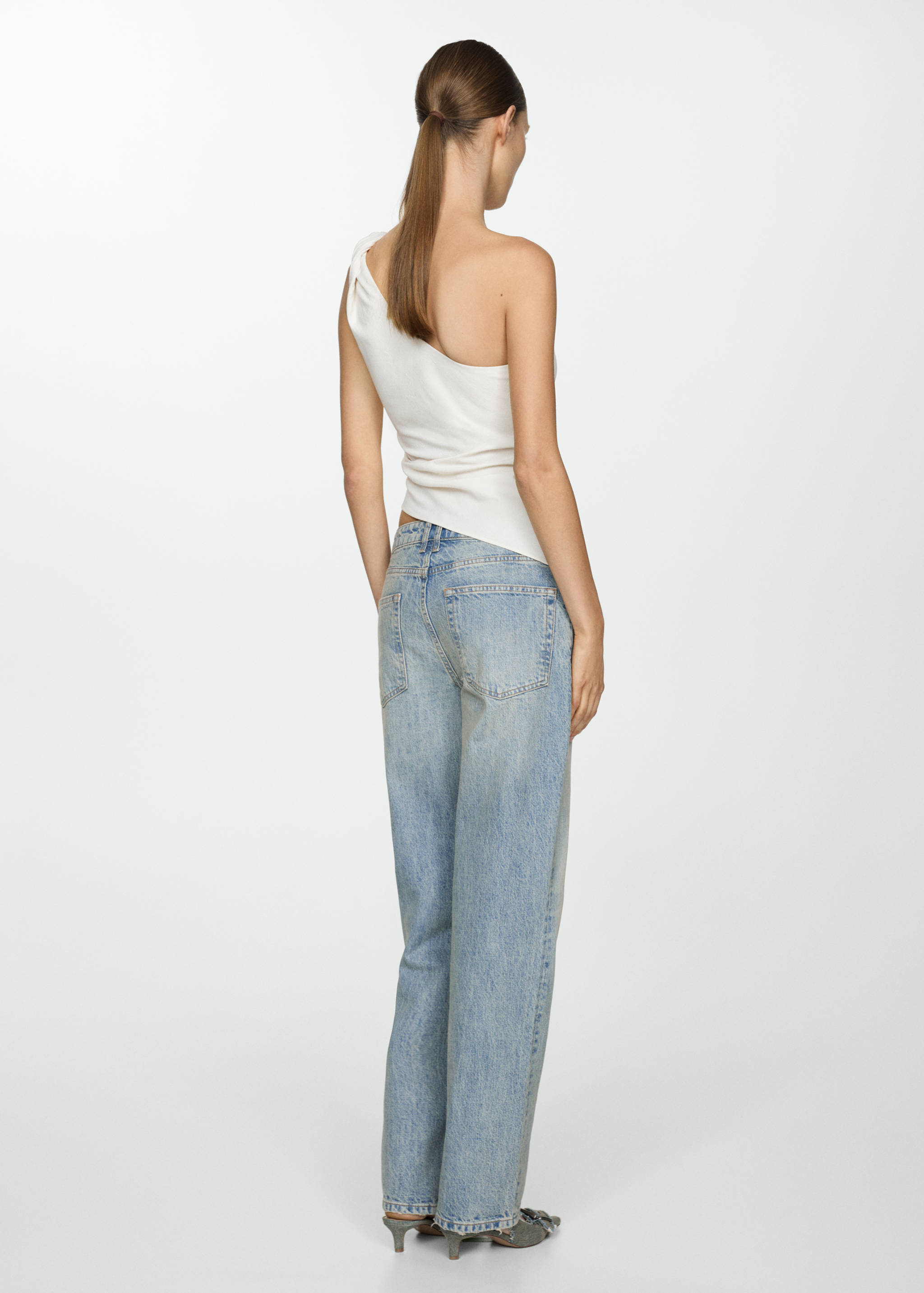 Straight low-waist jeans - Reverse of the article