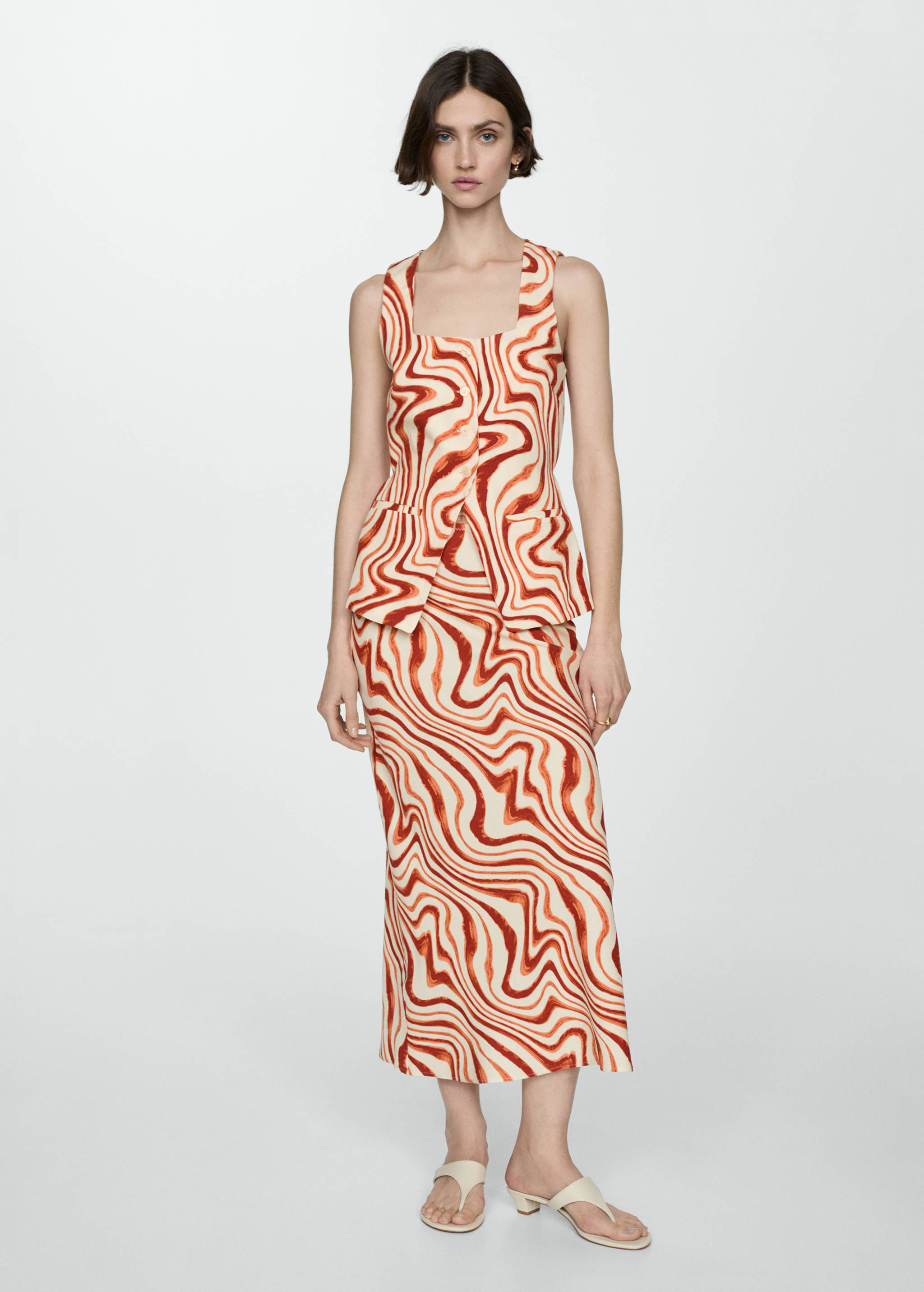 Falda larga estampada - Plano general