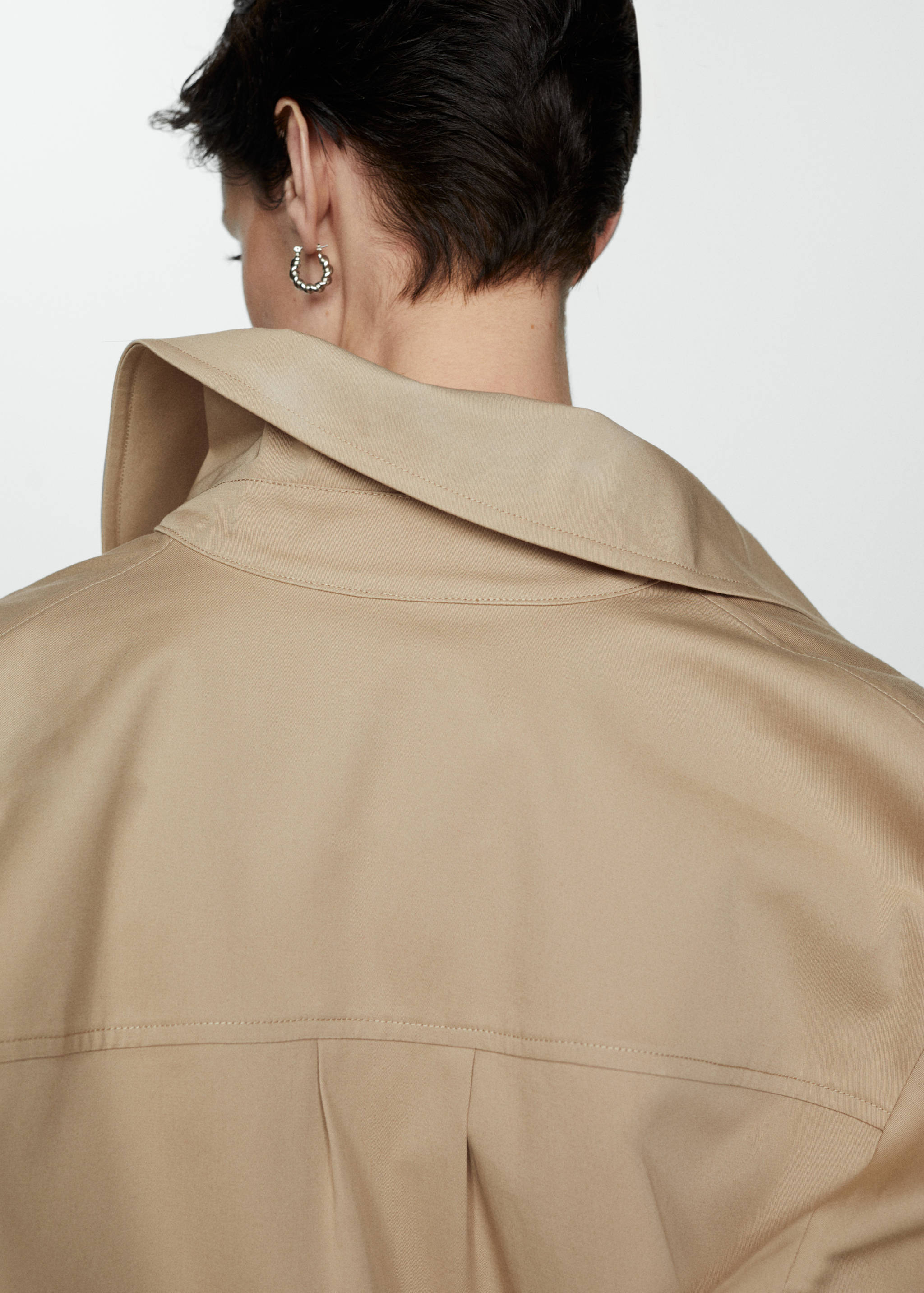 Oversized overshirt with pockets - Details of the article 6