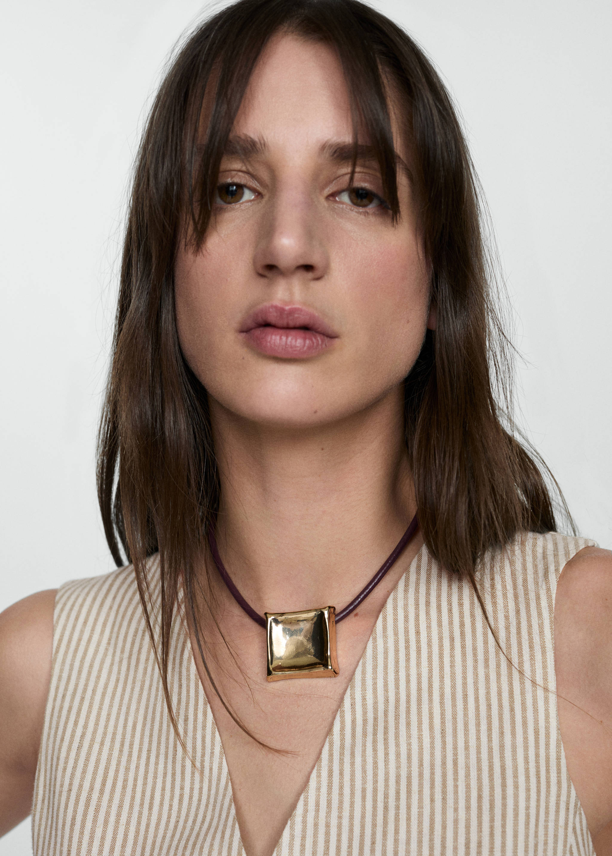 Striped linen vest - Details of the article 1