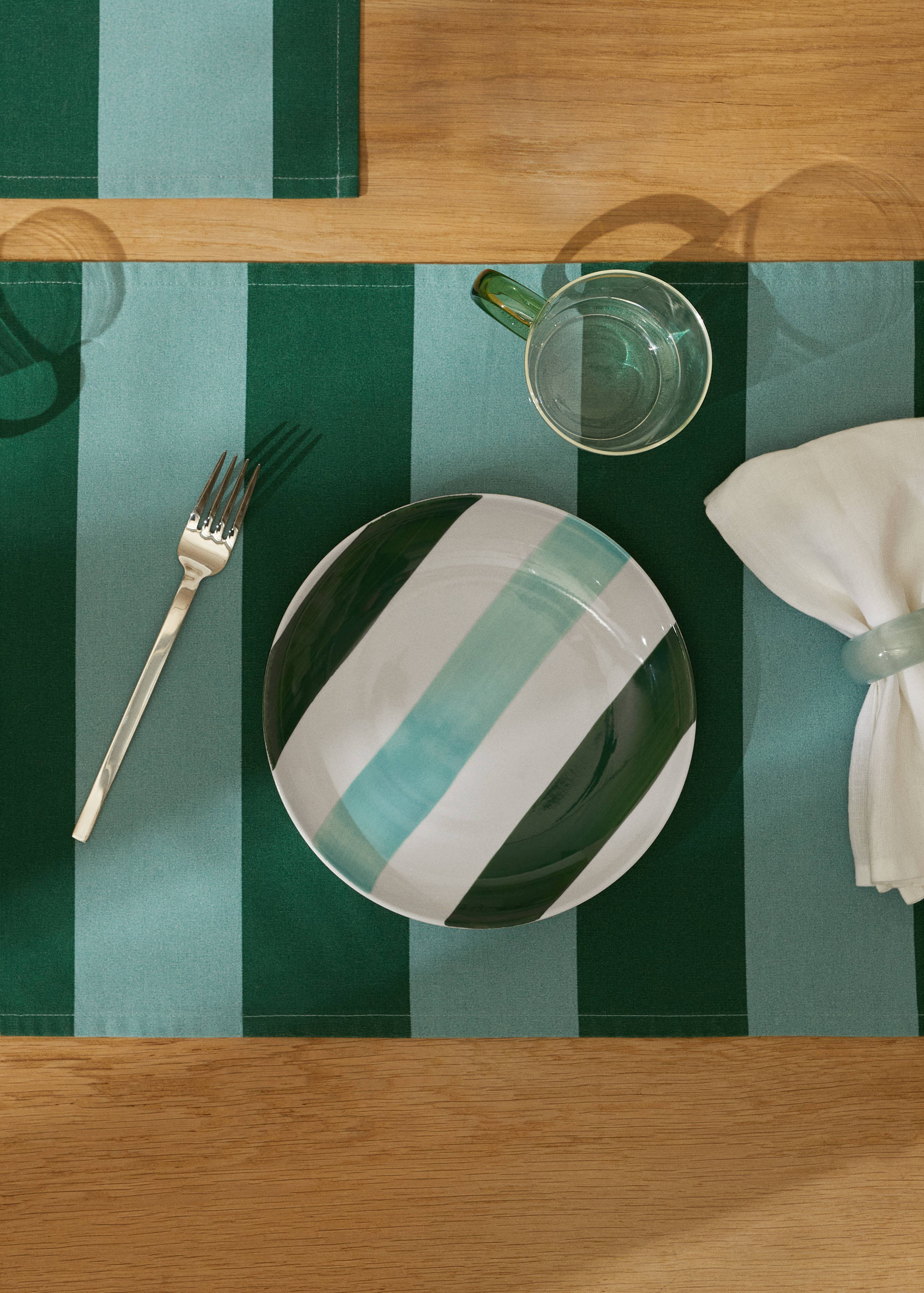 Two-tone stoneware dessert plate - General plane