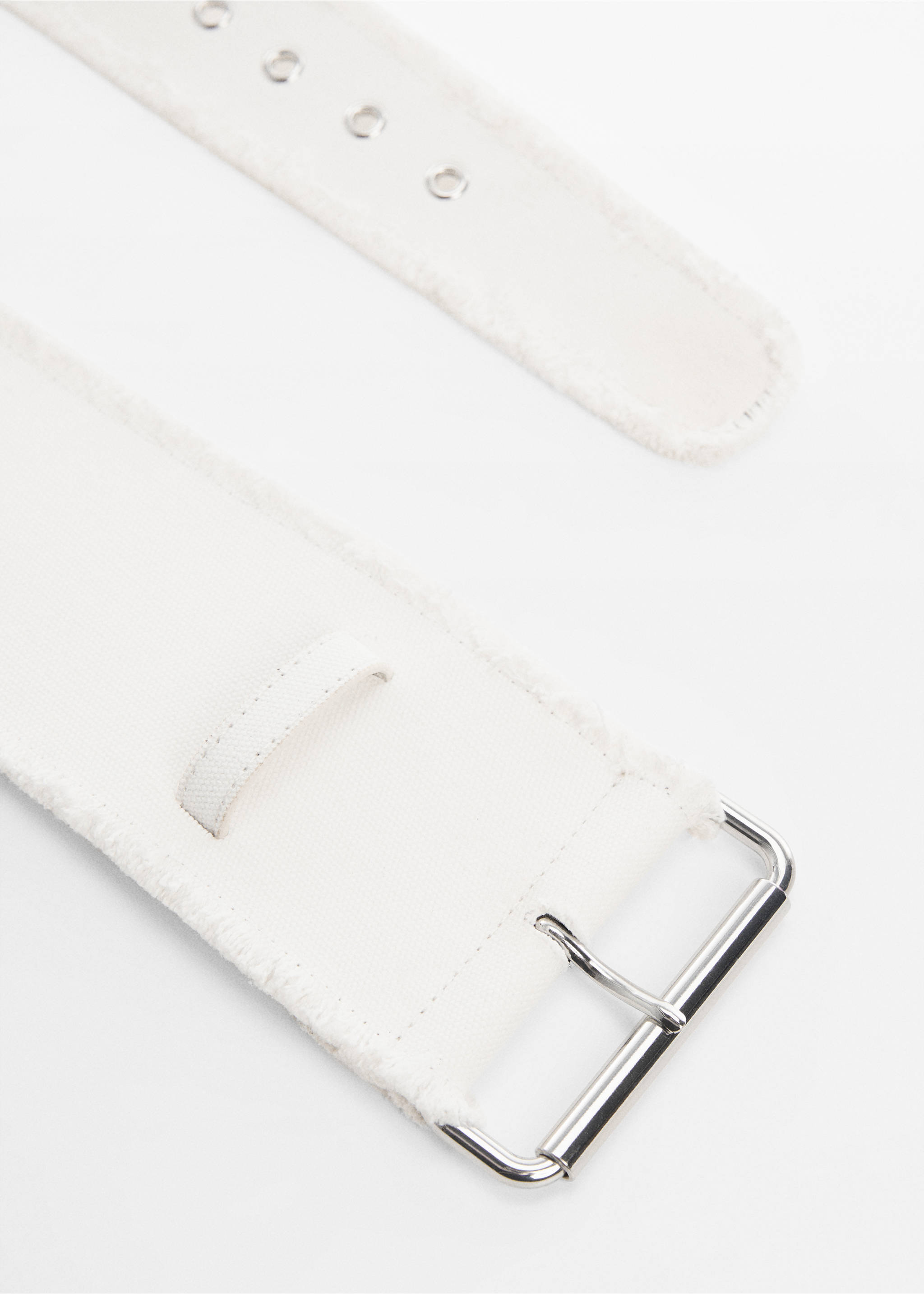 Breiter Gürtel mit ausgefransten Enden - Detail des Artikels 1, Weiß. Ref: 67099051-00.