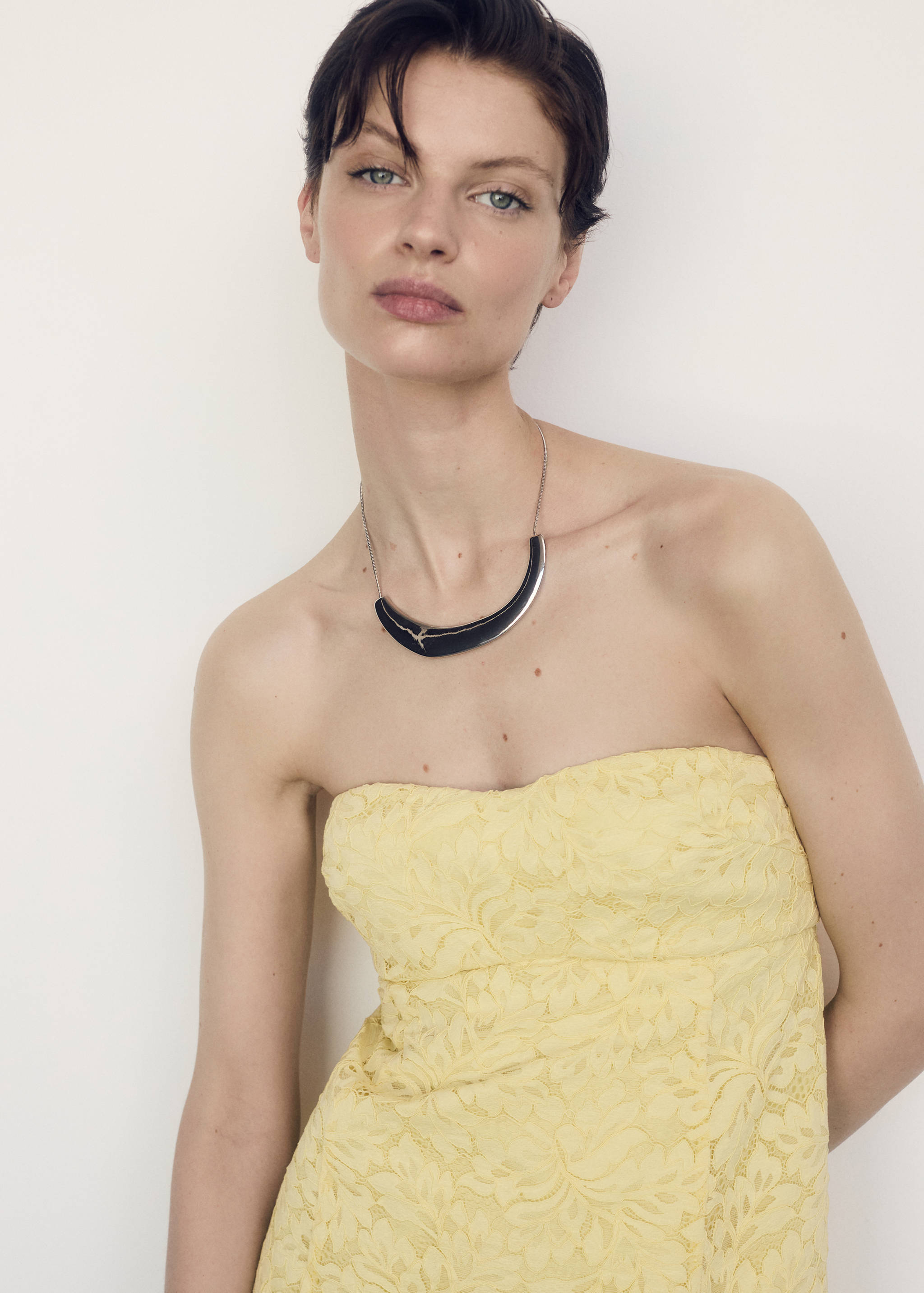 Egyenes dekoltázsú csipke ruha - A termék adatai 1