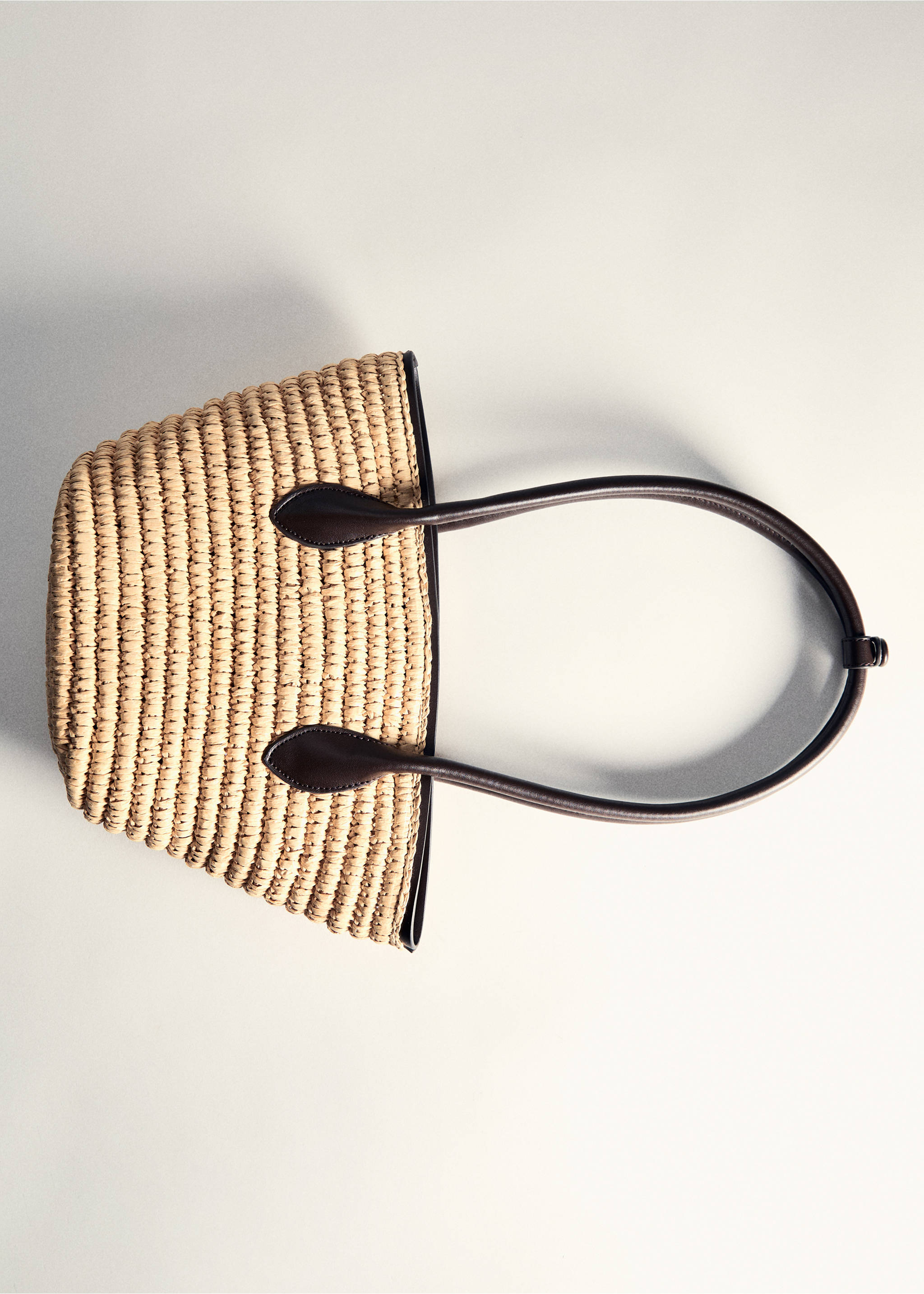 Natural fibre basket bag - Details of the article 5, Chocolate. Ref: 77000237-00.