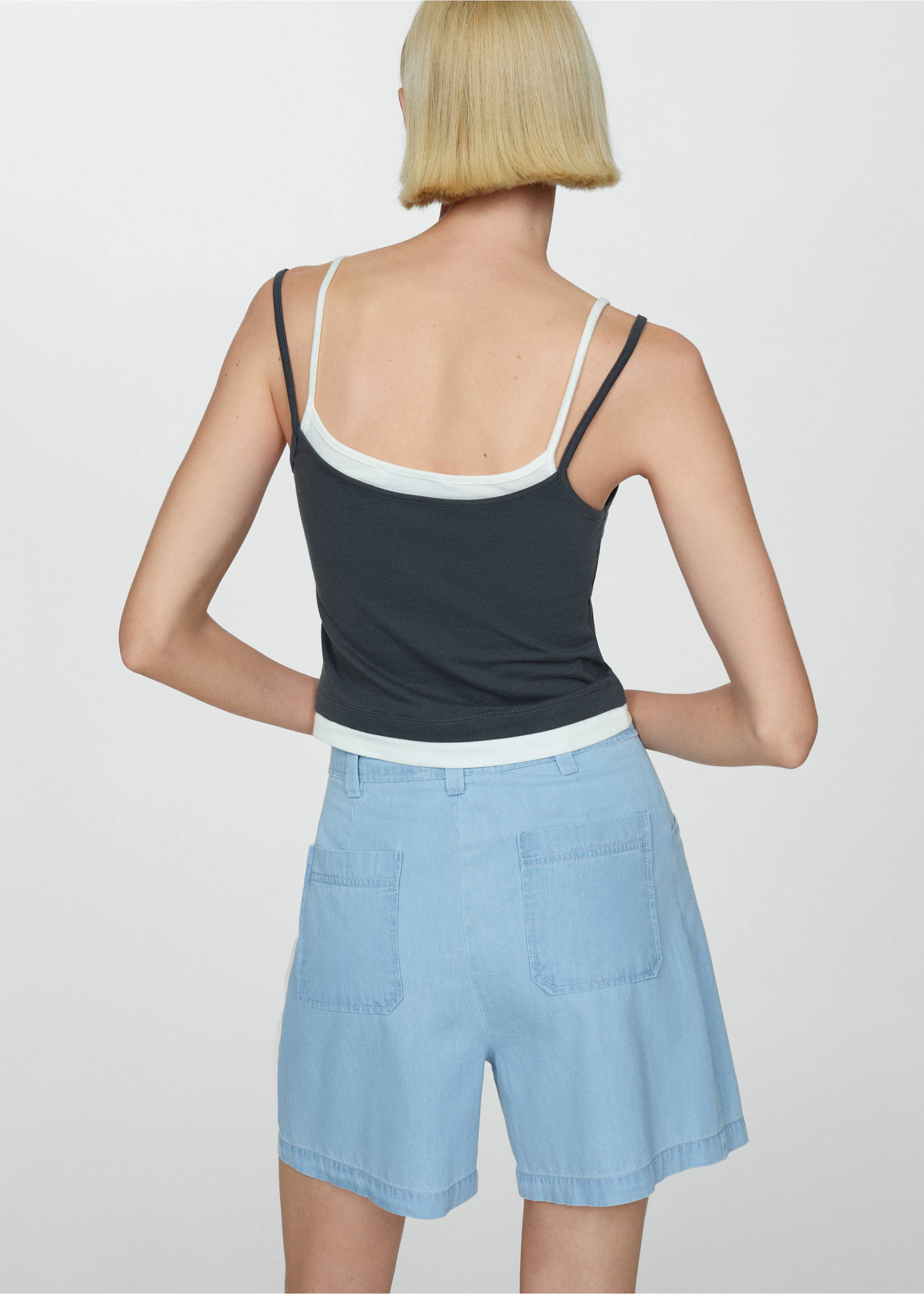 Straight mid-rise shorts - Reverse of the article, Light Blue. Ref: 77000257-00.