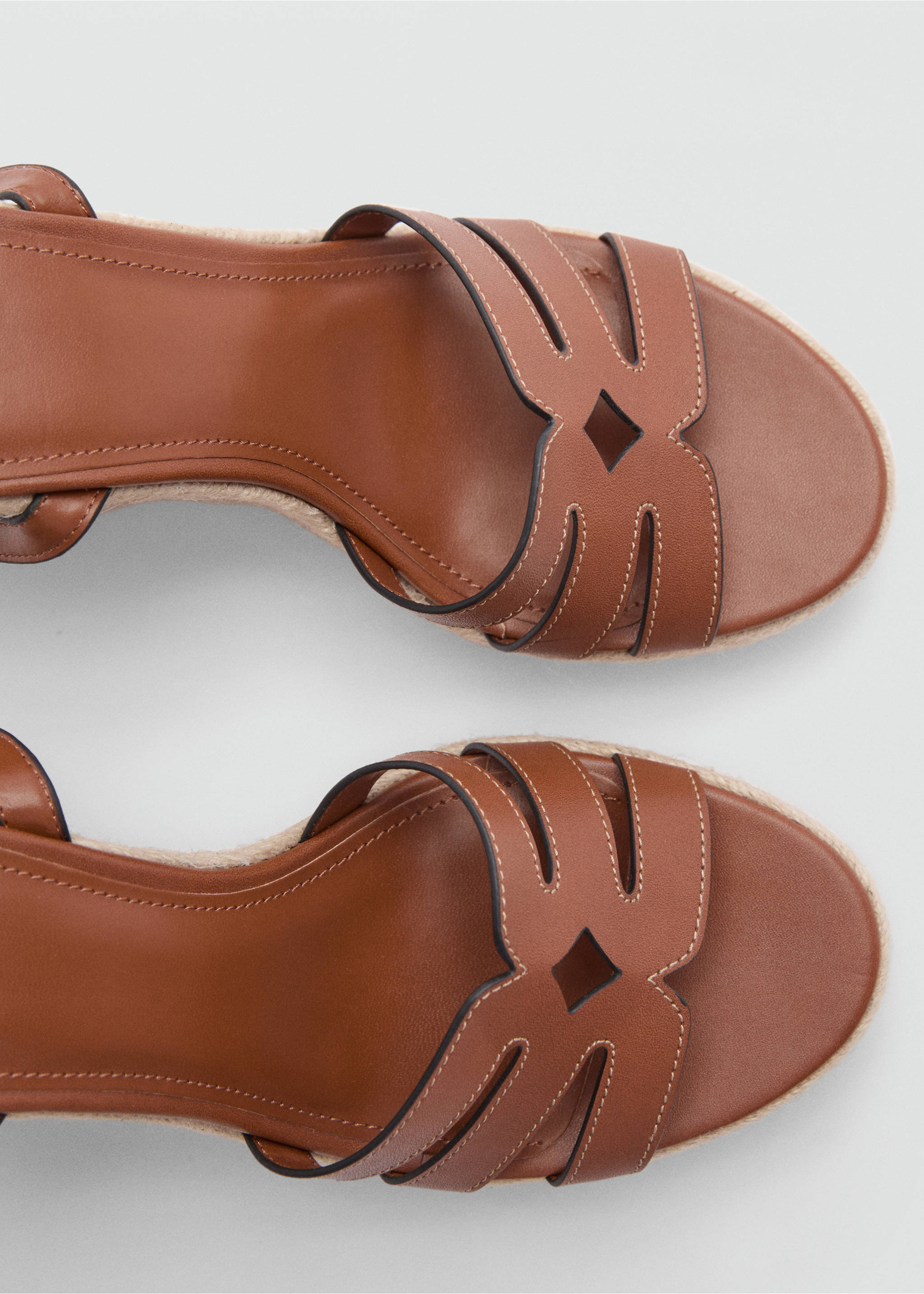 Wedge strips sandals - Details of the article 2, Leather. Ref: 77000261-00.