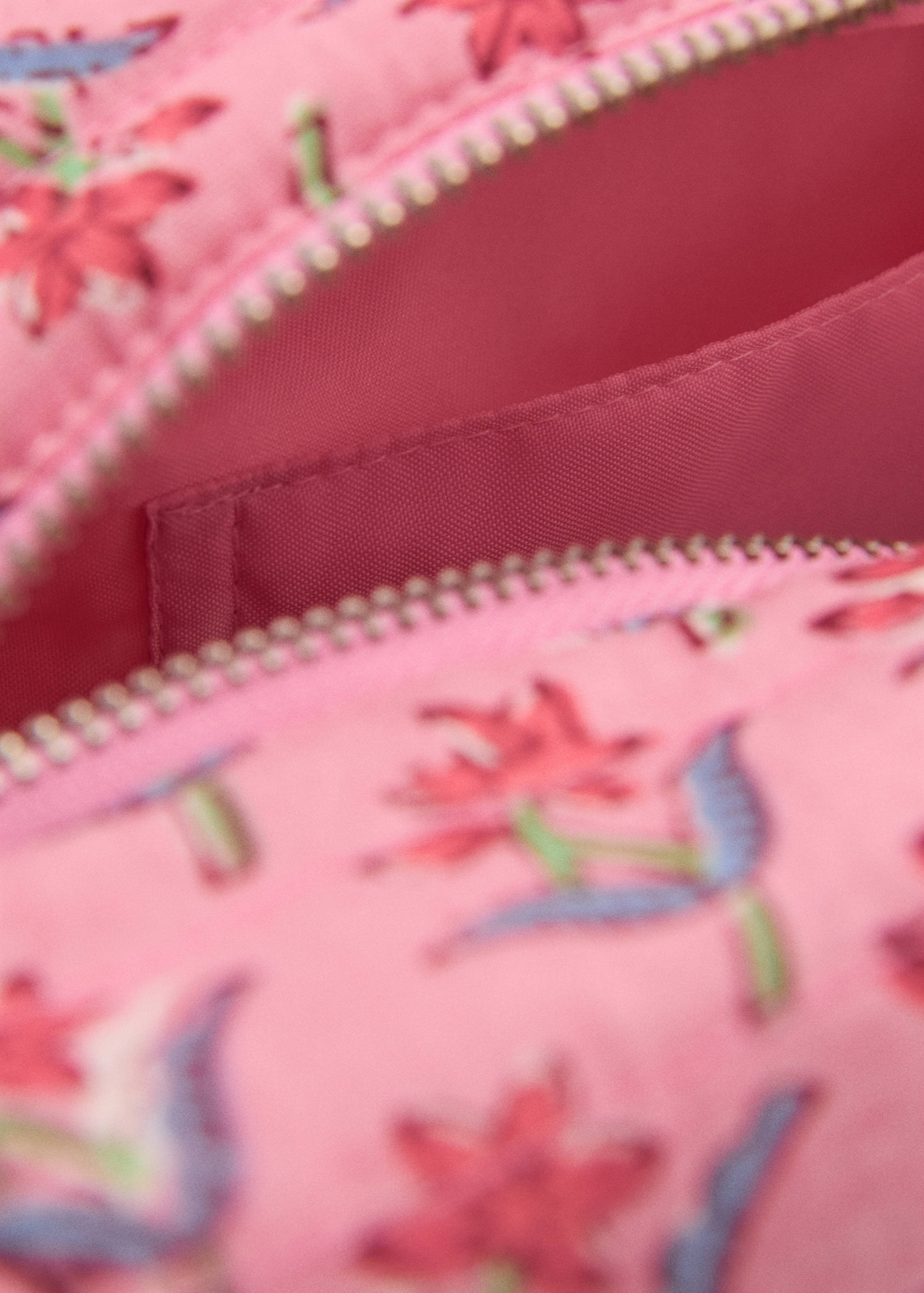 Quilted cosmetic bag - Details of the article 1