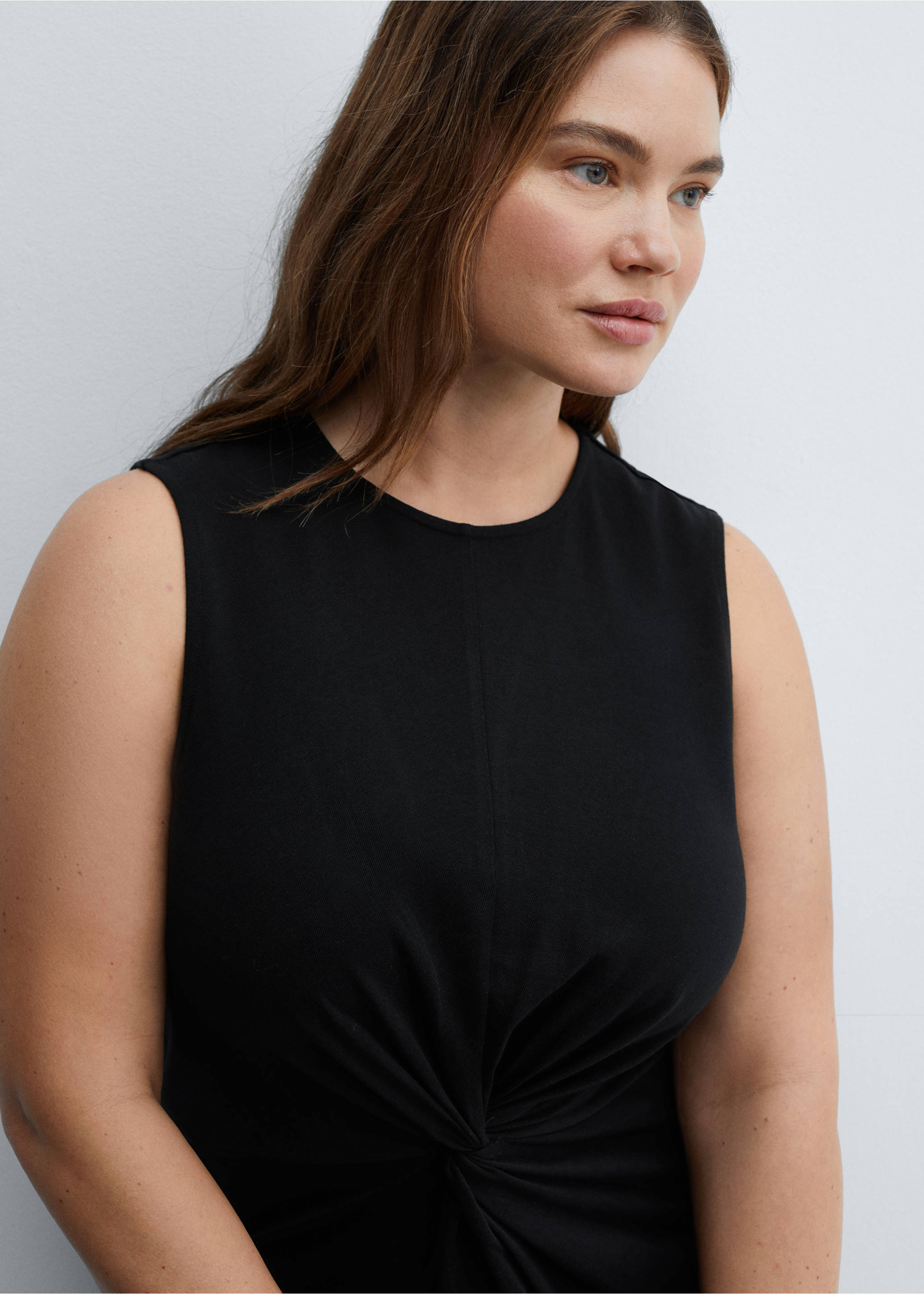 Rochie midi cu detaliu drapat - Detaliu al articolului 4, Negru. Ref: 77000368-00.