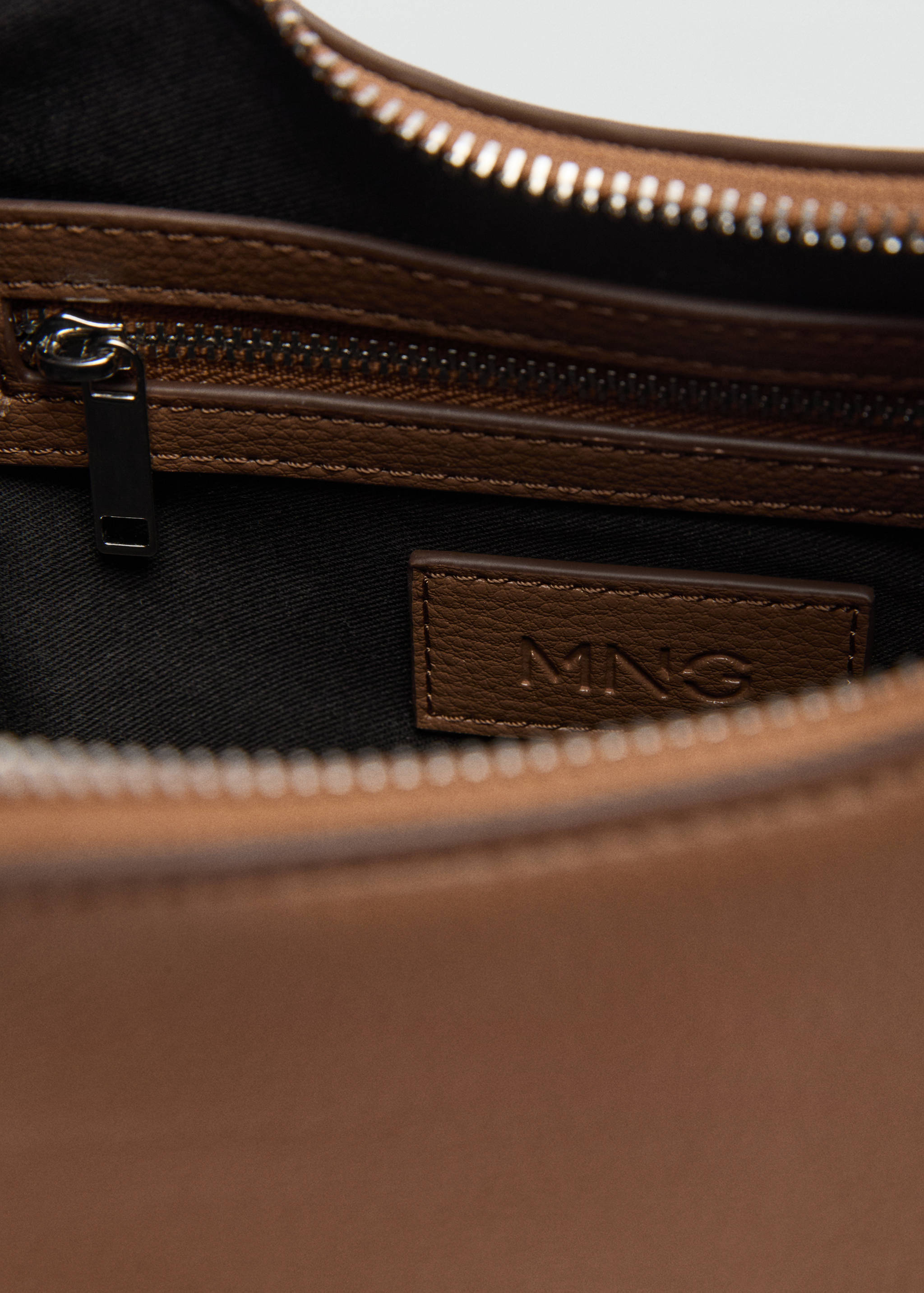Faux-leather shoulder bag - Details of the article 4