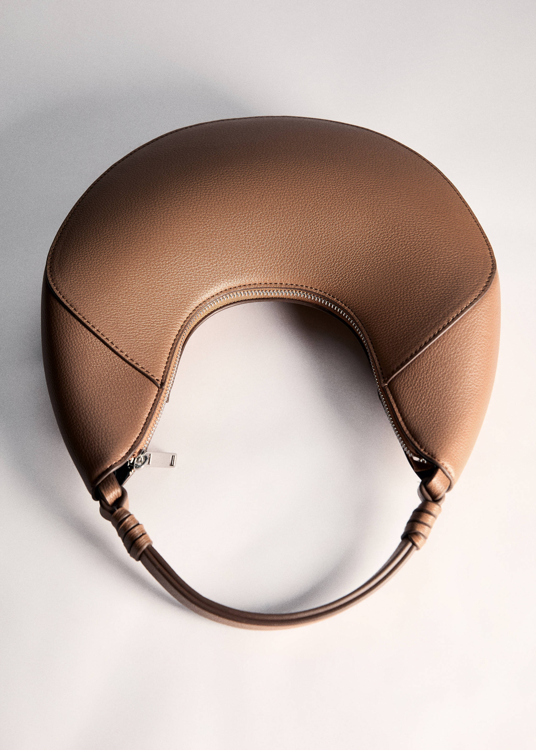 Faux-leather shoulder bag - Details of the article 5