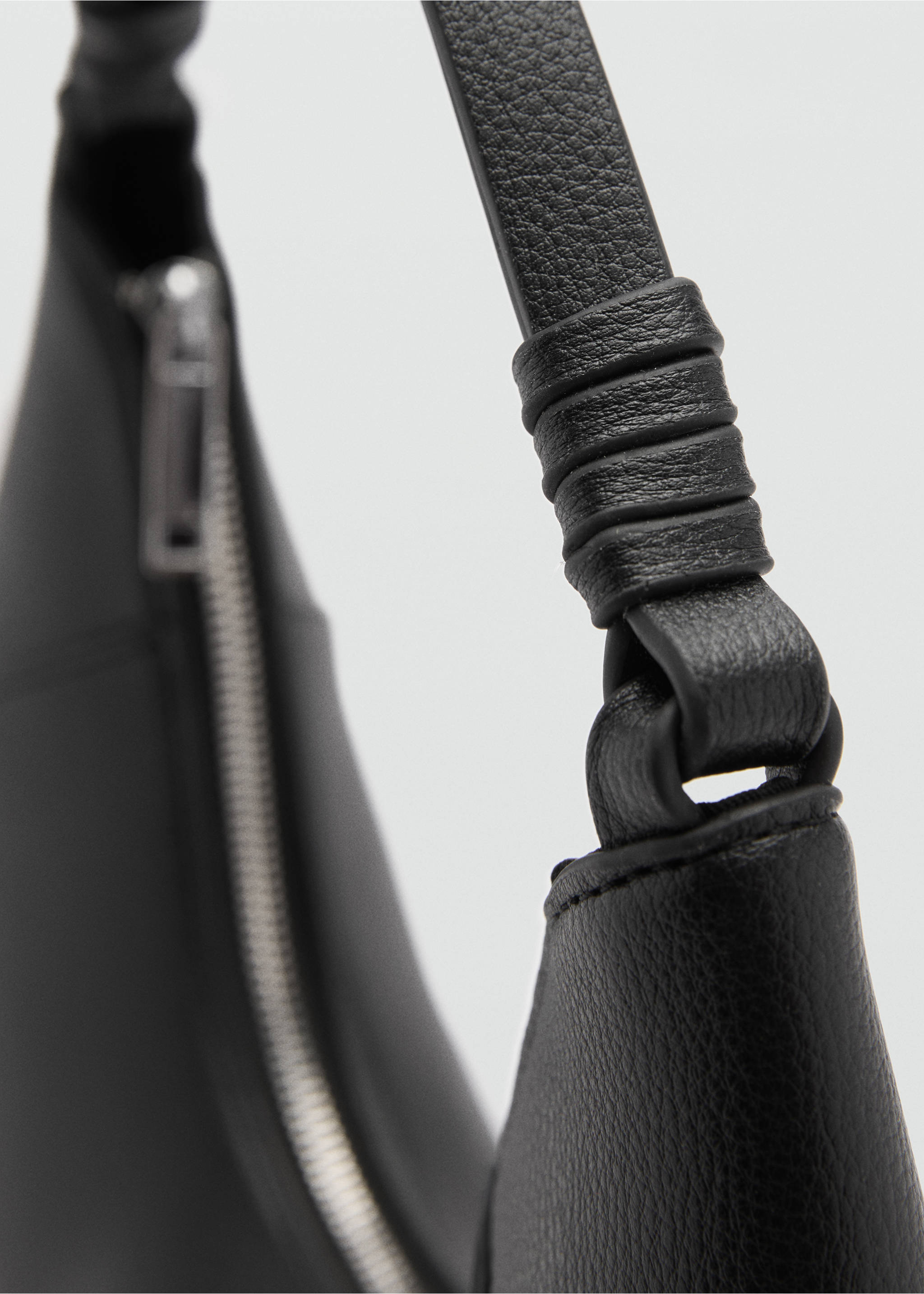 Faux-leather shoulder bag - Details of the article 3, Black. Ref: 77000374-00.