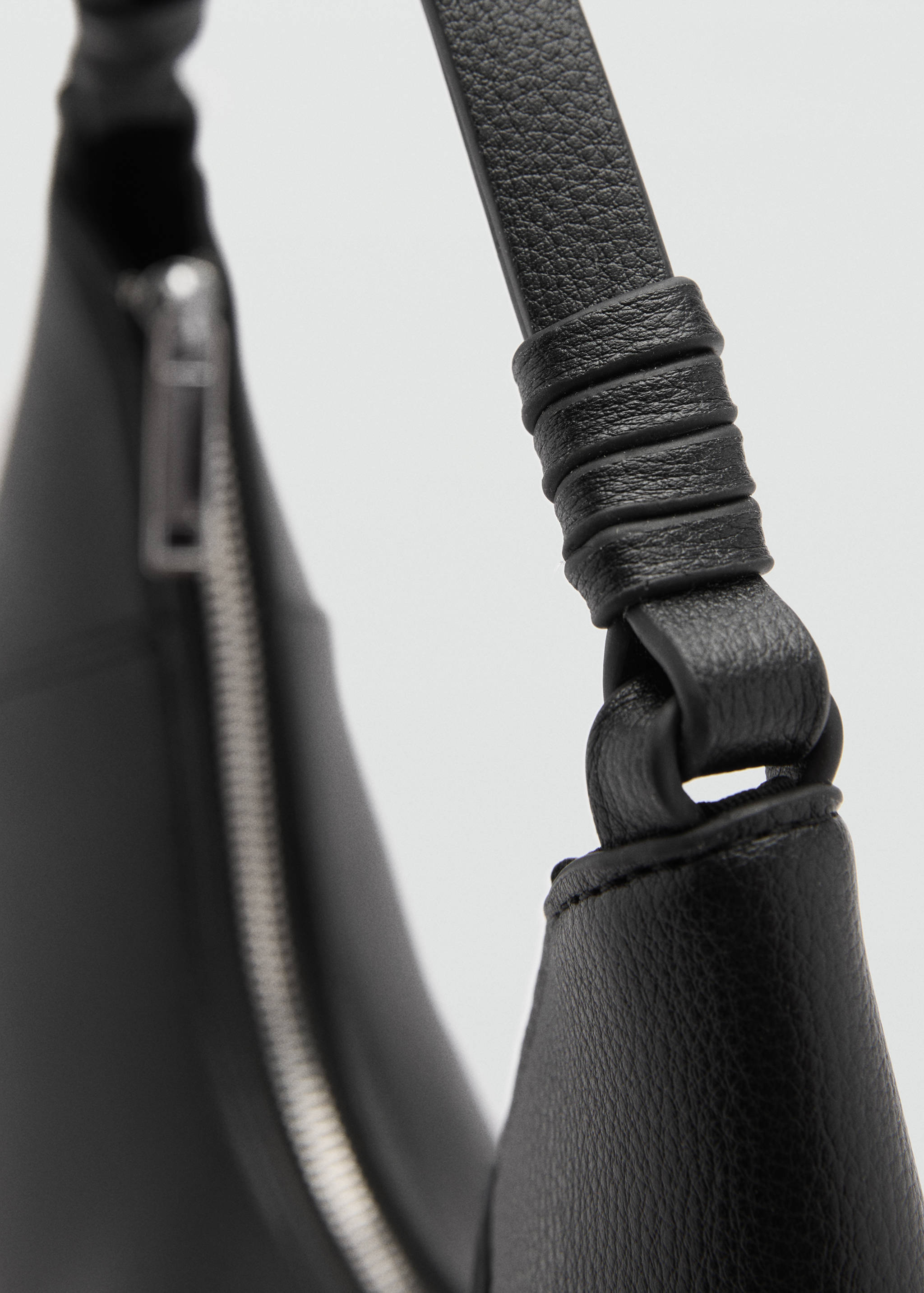 Faux-leather shoulder bag - Details of the article 3