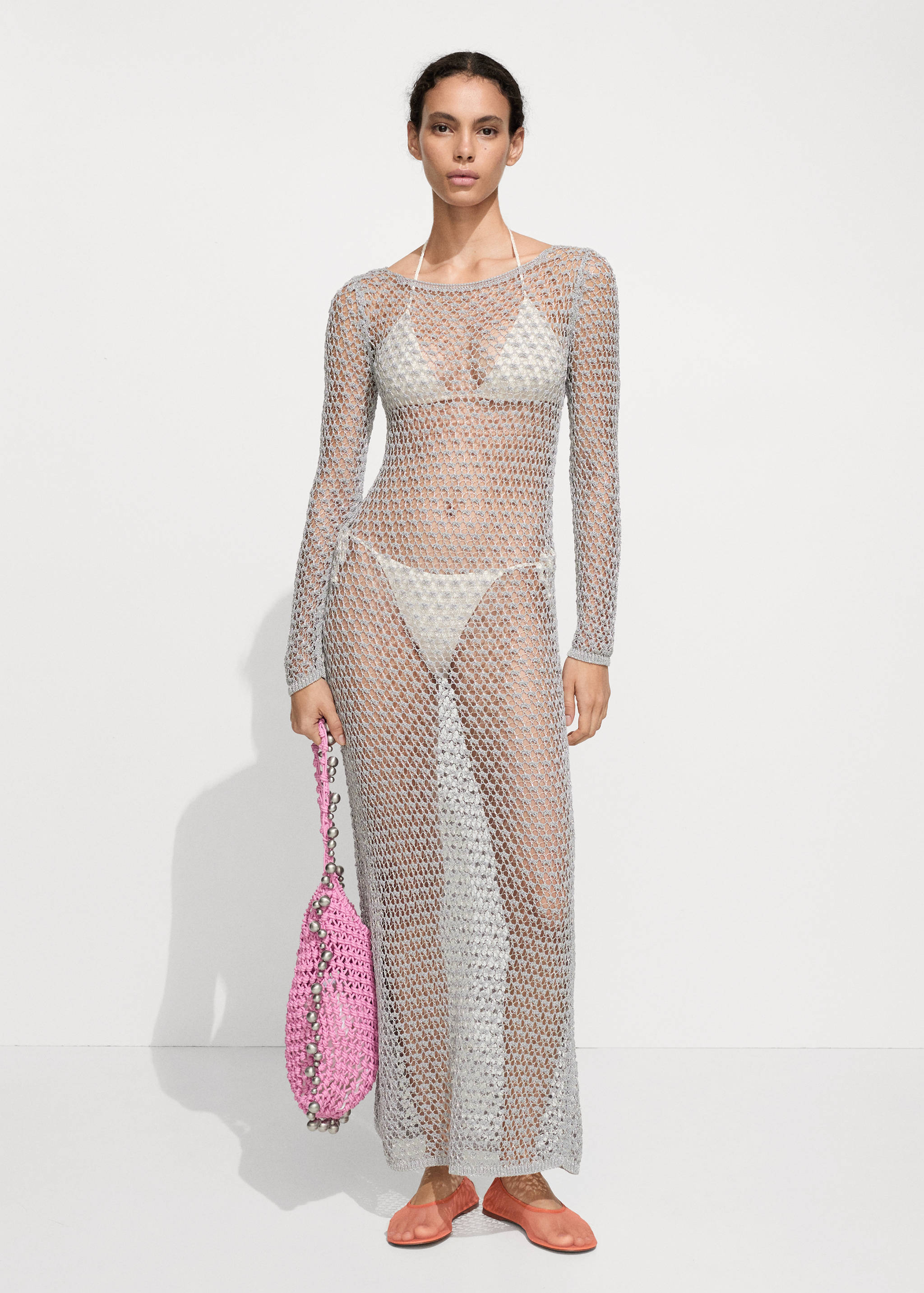 Rochie croșetată din lurex - Plan general