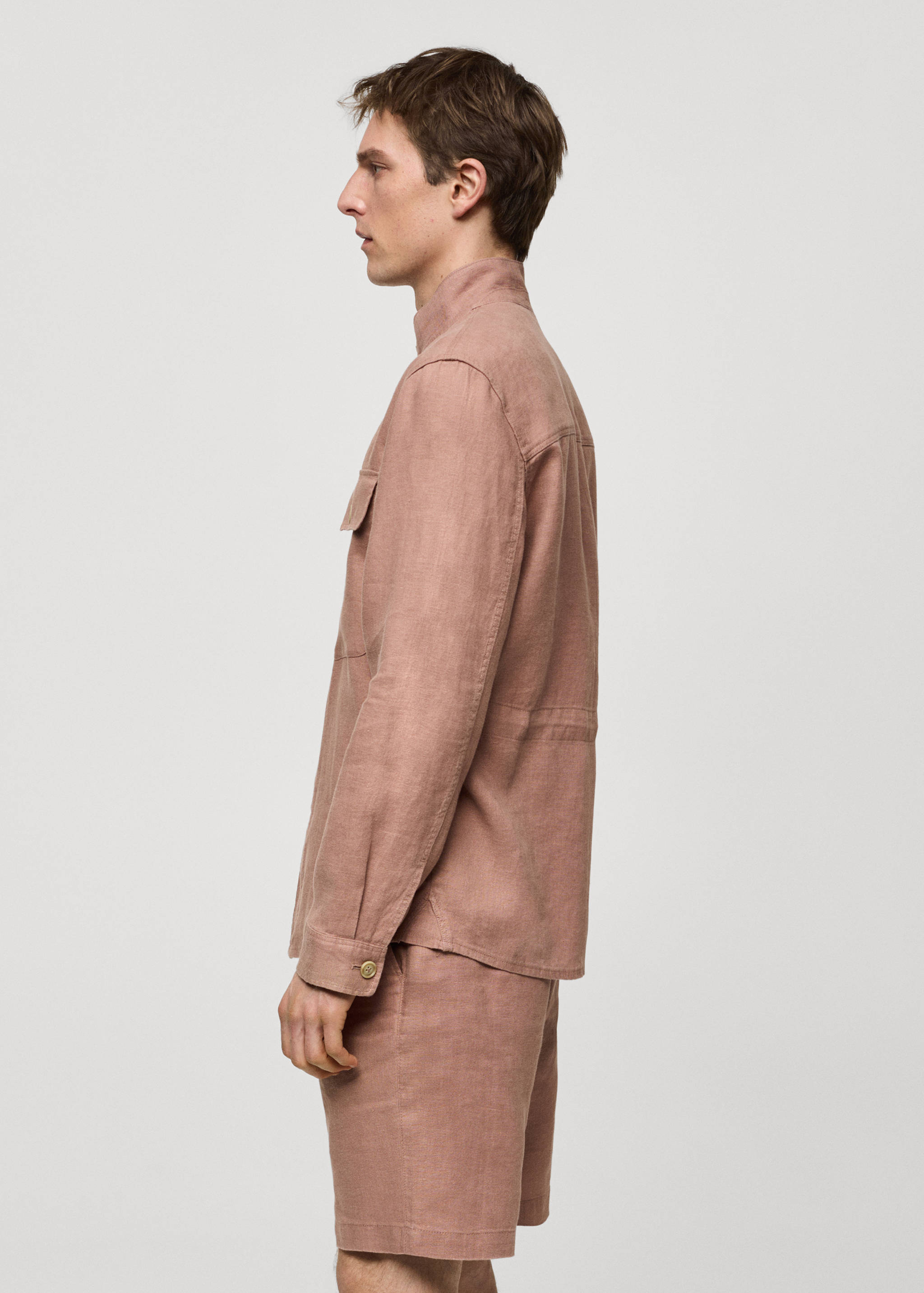 100% linen overshirt with pockets - Details of the article 6