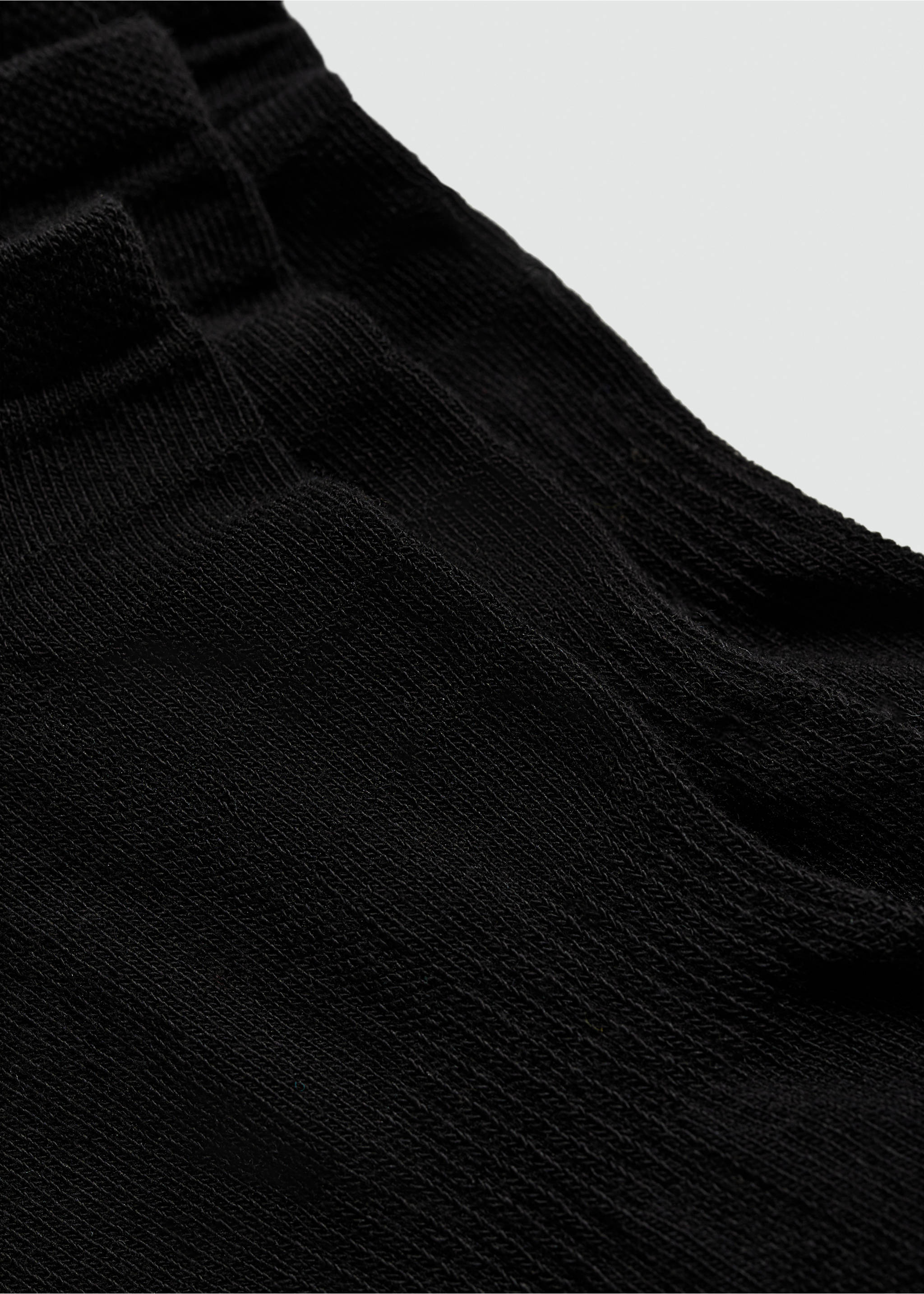 Pack of 3 plain cotton socks - Details of the article 8, Black. Ref: 77000638-00.
