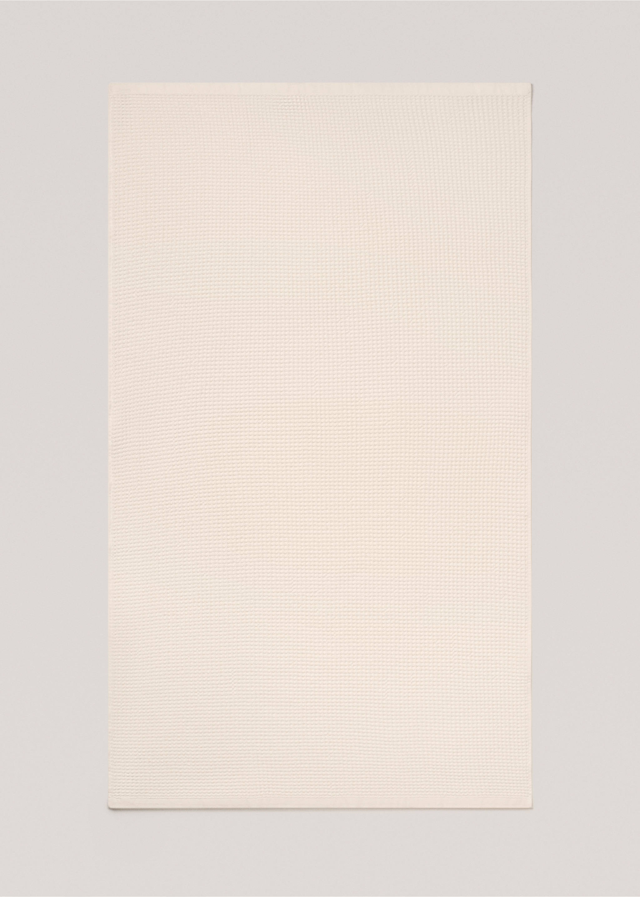 Washed waffle bath towel - Details of the article 3, Ecru. Ref: 77000648-00.
