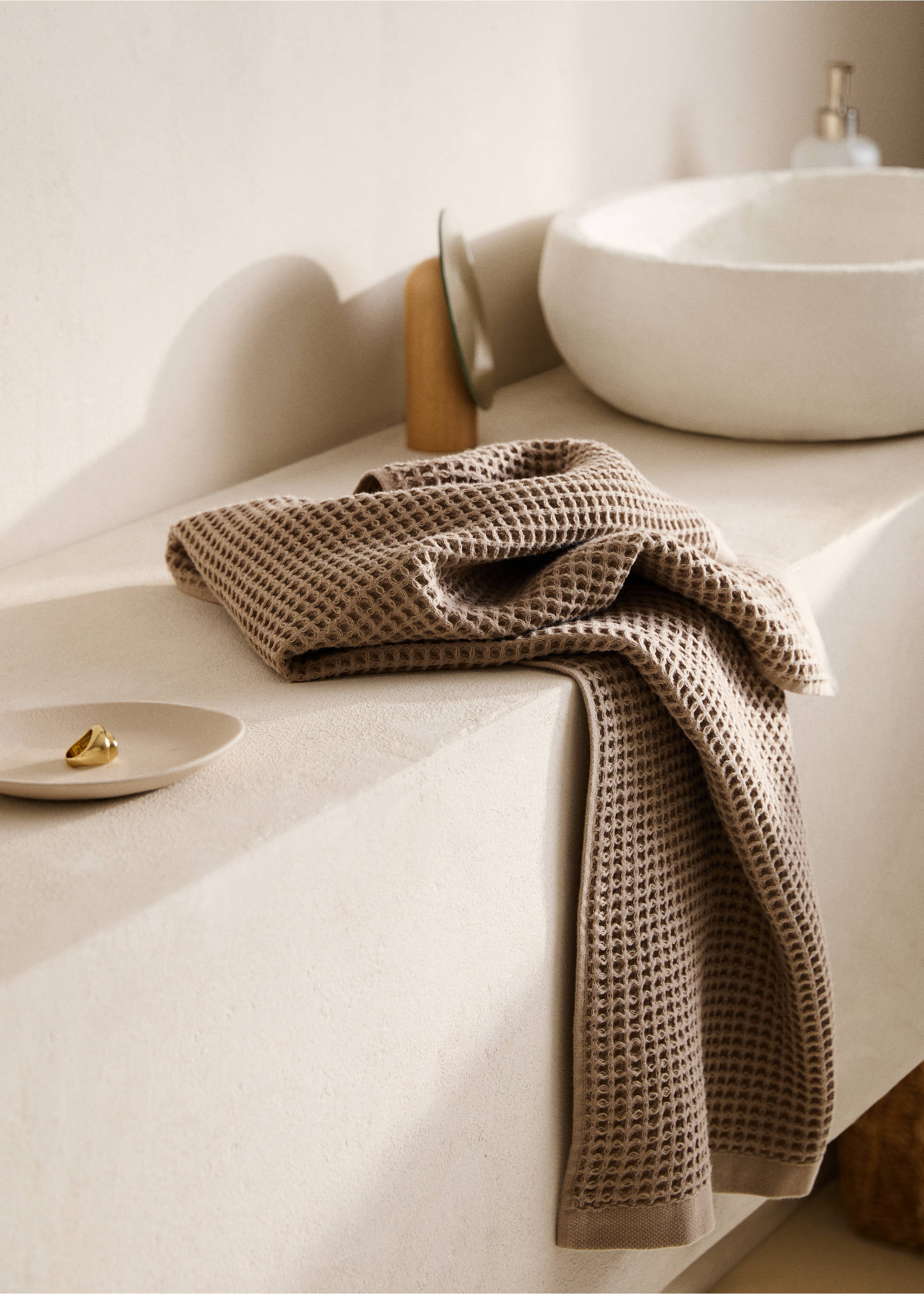 Cotton waffle washbasin towel - General plane, Brown. Ref: 77000650-00.