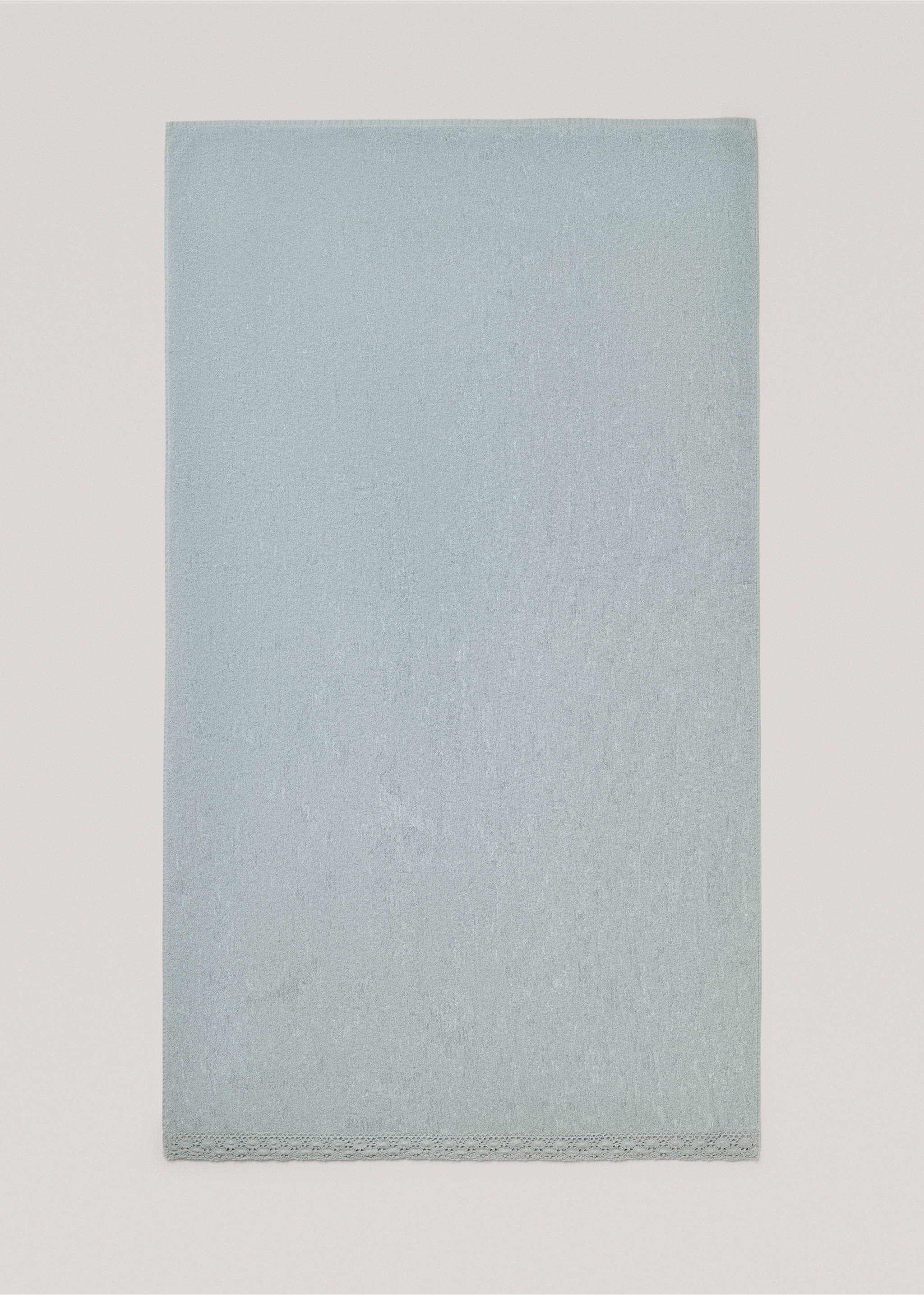 Bath towel with crochet detail 90x150cm - Details of the article 3, Sky Blue. Ref: 77000653-00.