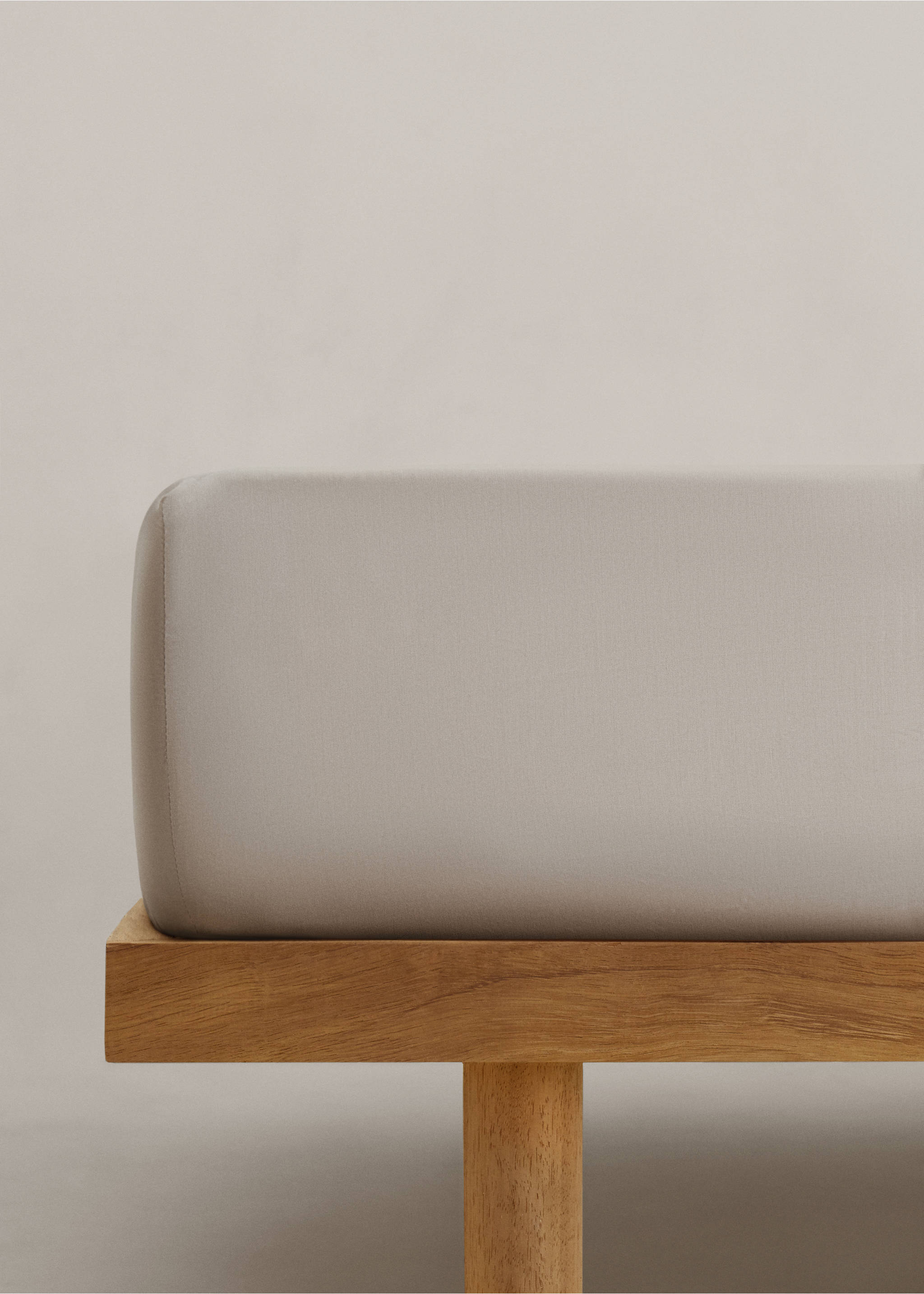 Percale cotton fitted sheet 300 threads for king bed - Article without model, Medium Grey. Ref: 77001032-00.