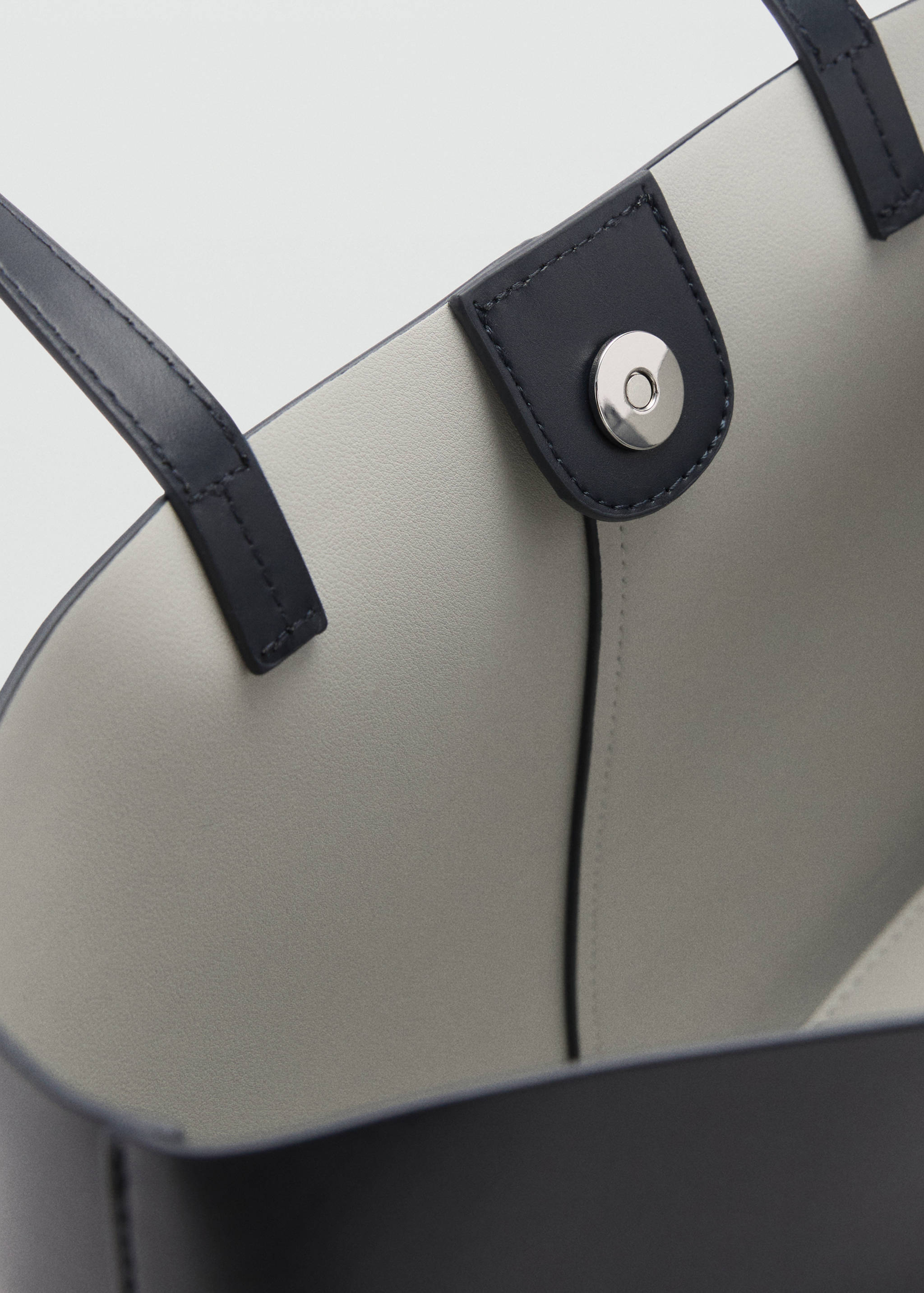 Faux-leather shopper bag - Details of the article 2