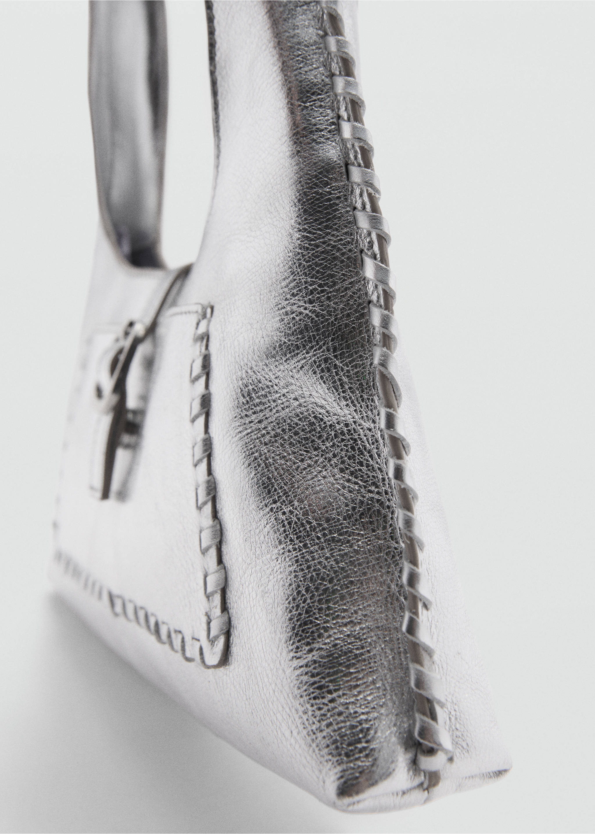 Sac cuir métallisé - Détail de l'article 2, Argent. Ref: 77002013-00.
