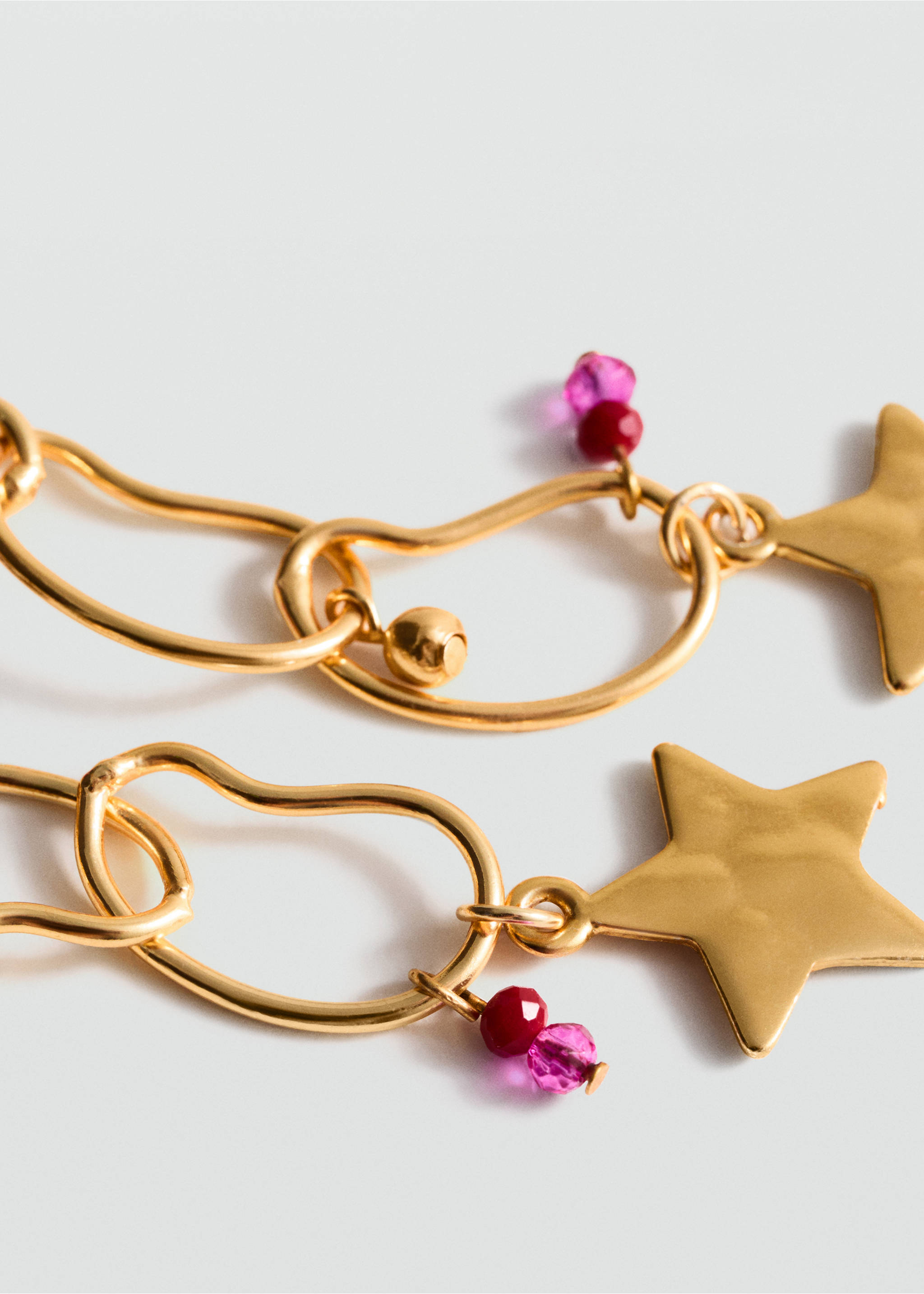 Pendientes largos estrellas - Plano medio, Oro. Ref: 77002560-00.