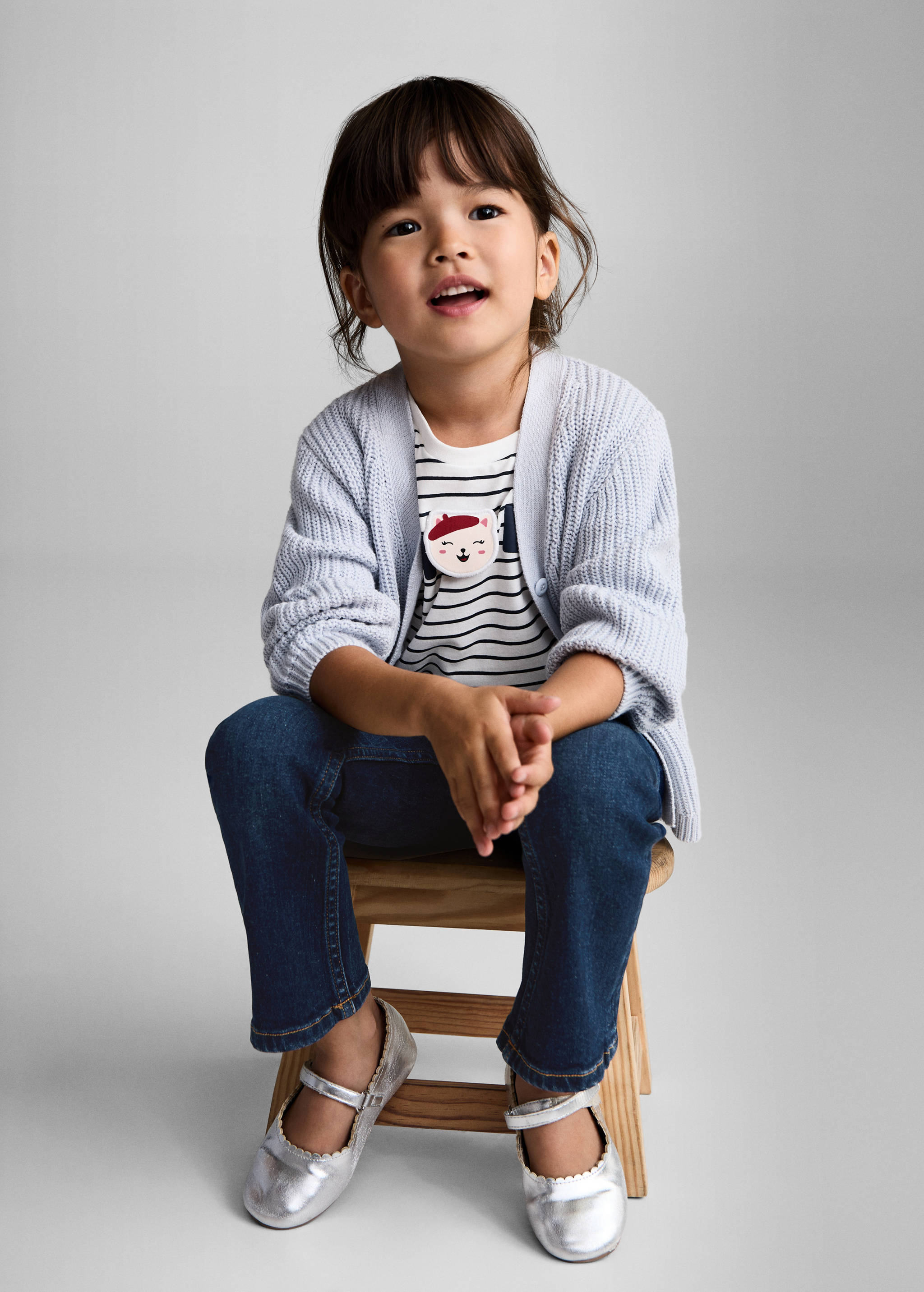 Flared finished jeans - Details of the article 2