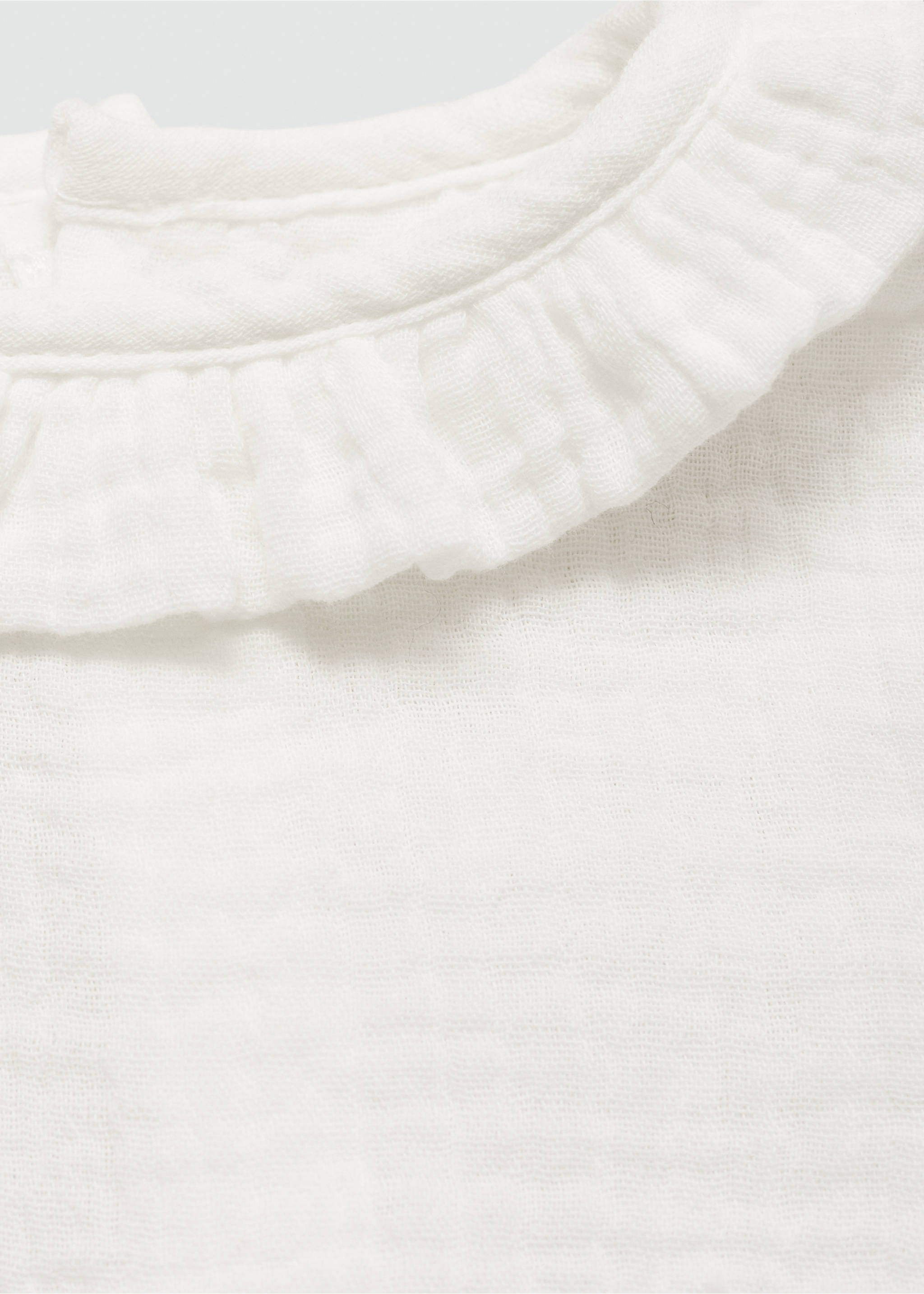 Body aus Crinkle-Baumwoll-Gaze - Detail des Artikels 8, Cremeweiß. Ref: 77003299-00.