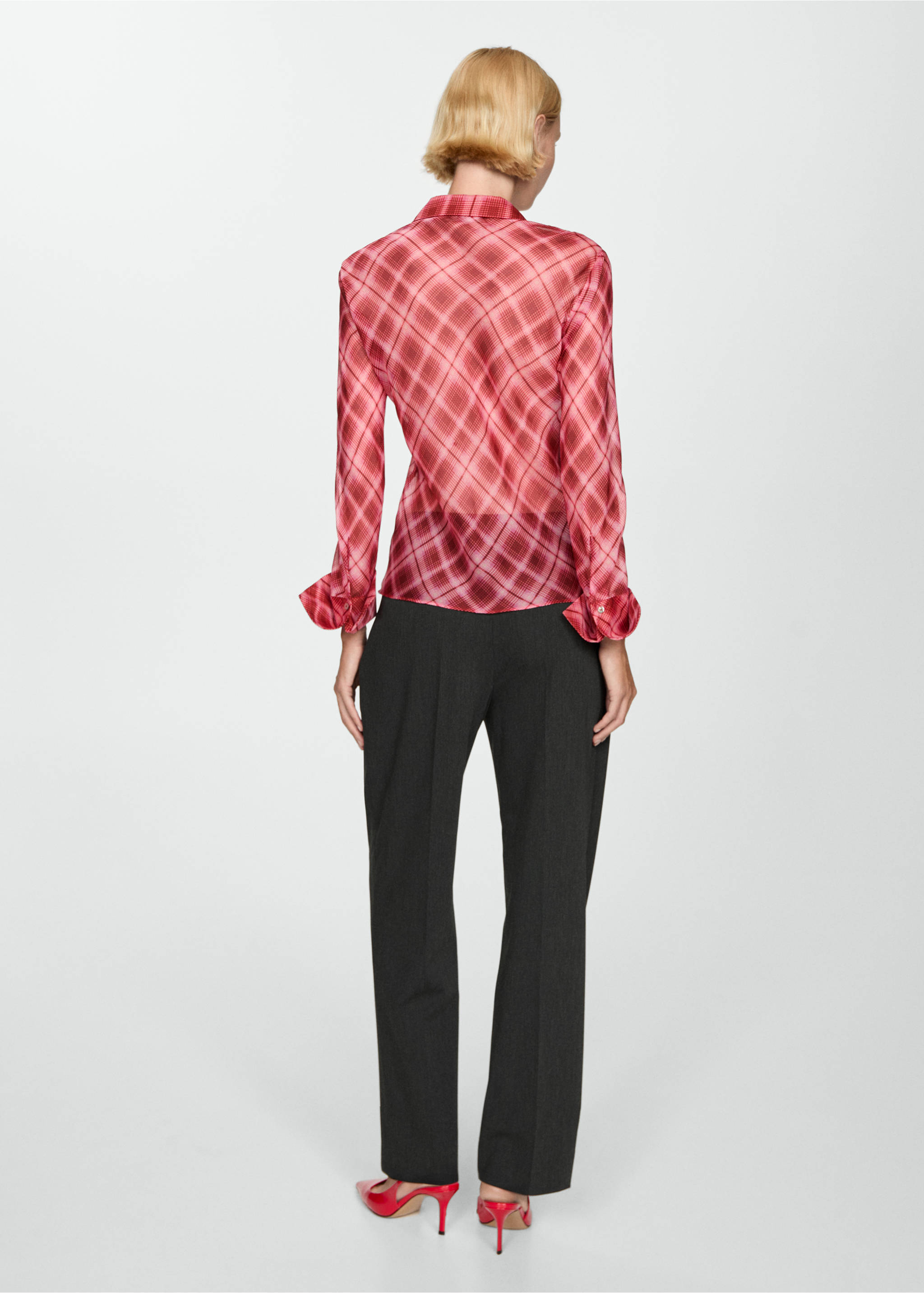 Skjorta rutigt mönster - Artikelns baksida, Granatröd. Ref: 77004036-00.