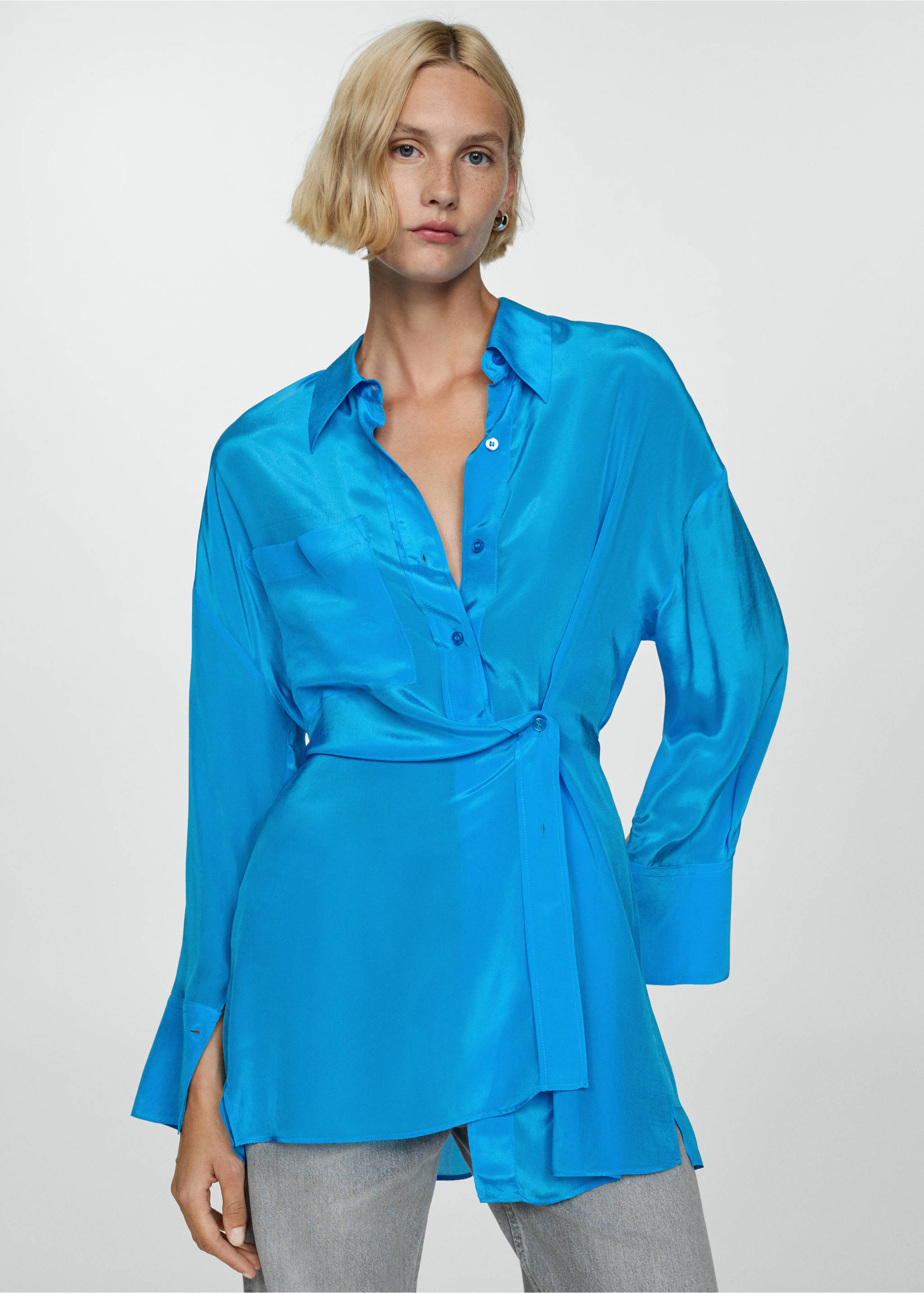 Long satin shirt with asymmetrical closure - Medium plane, Blue. Ref: 77004038-00.