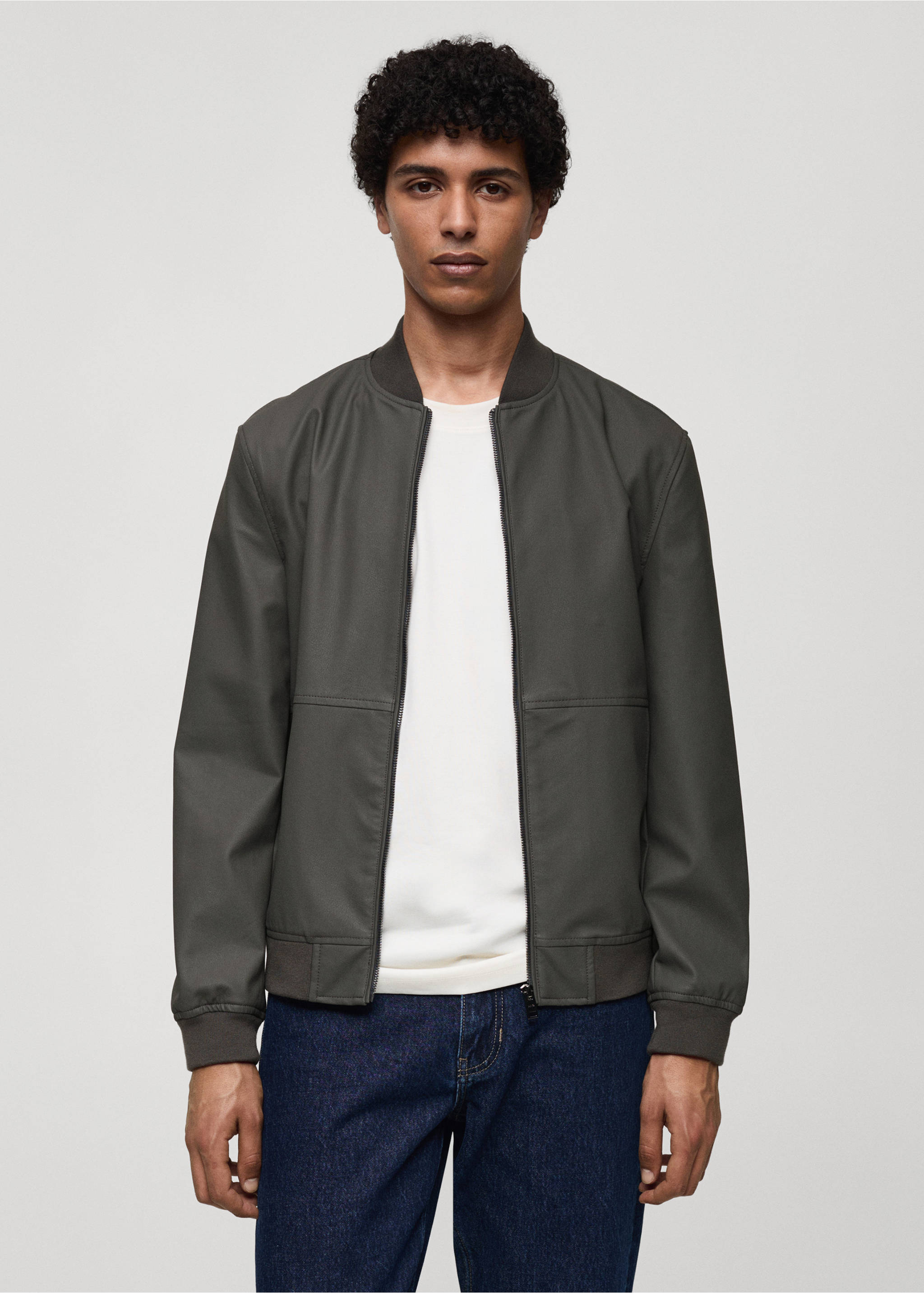 Bomberjacke mit Ledereffekt - Mittlere Ansicht, Grau. Ref: 77004440-00.