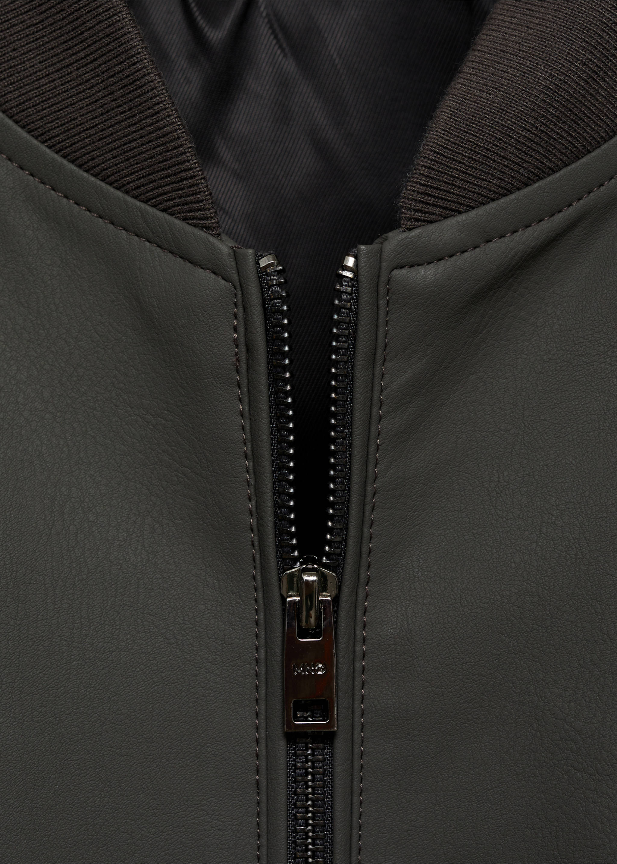 Bomberjacke mit Ledereffekt - Detail des Artikels 0, Grau. Ref: 77004440-00.