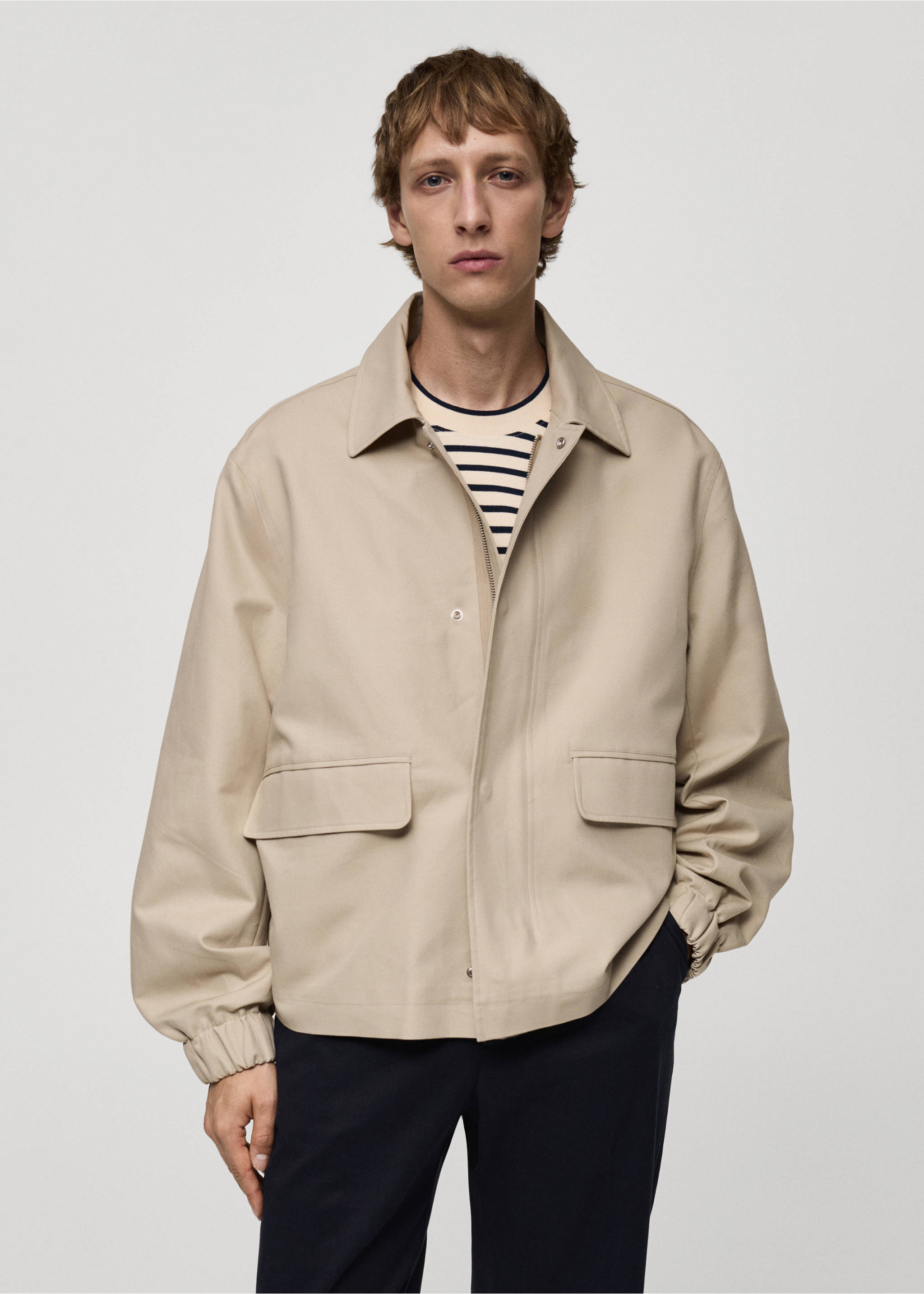 Cazadora oversize algodón bolsillos - Plano medio, Beige. Ref: 77004443-00.