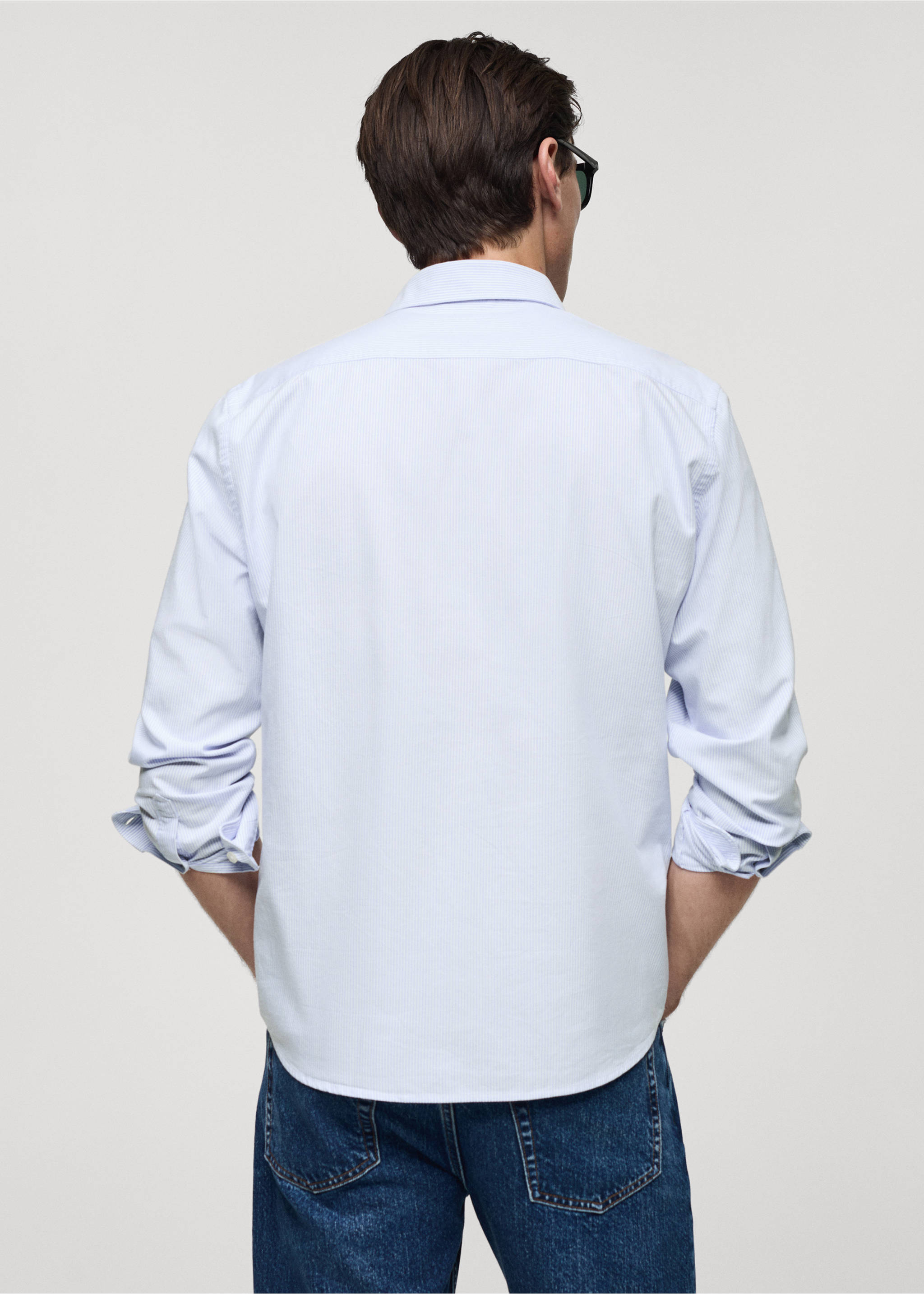 Hemd aus 100 % Baumwolle mit Kodakstreifen - Rückseite des Artikels, Dunkles Marineblau. Ref: 77004444-00.