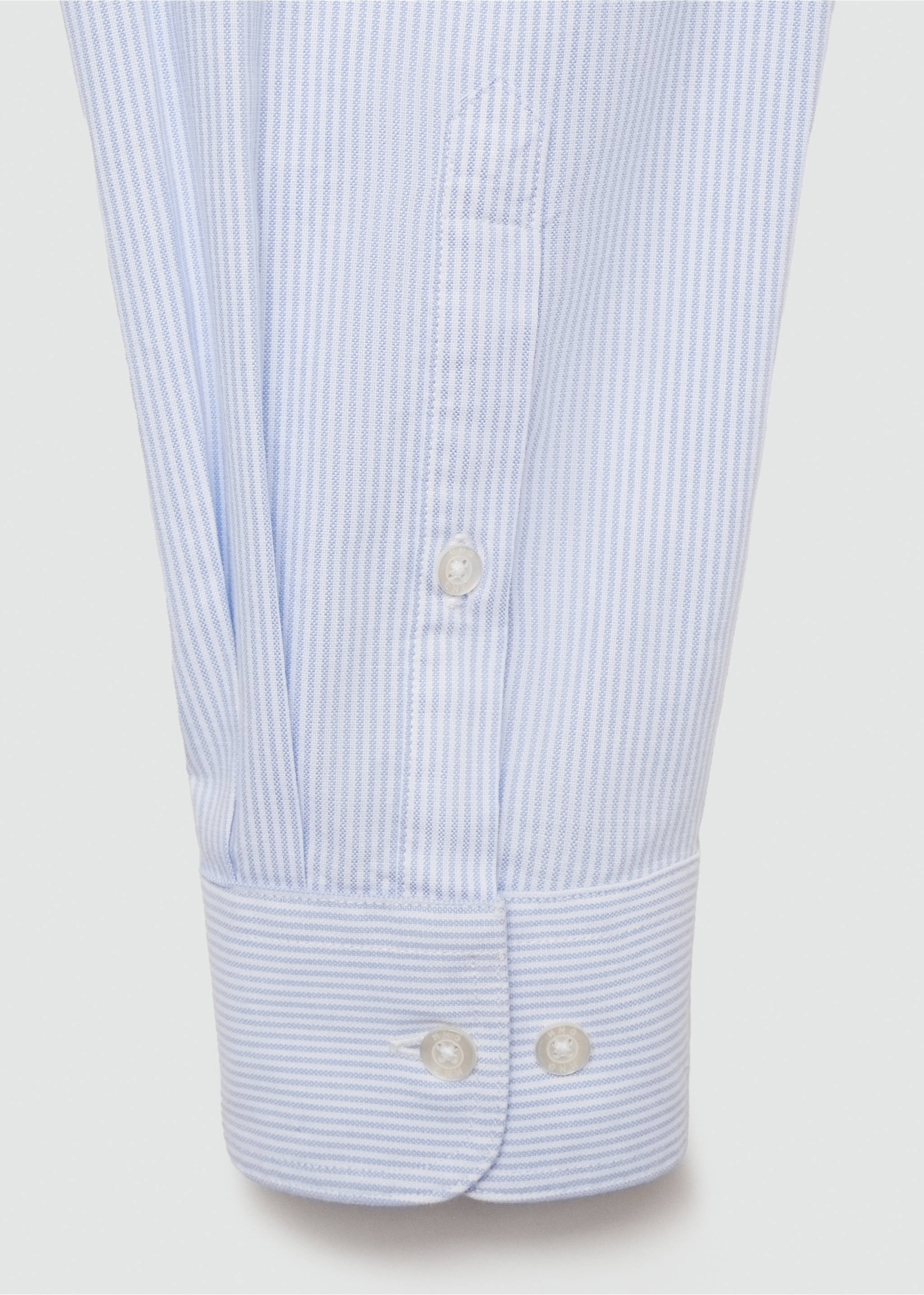 Hemd aus 100 % Baumwolle mit Kodakstreifen - Detail des Artikels 0, Dunkles Marineblau. Ref: 77004444-00.