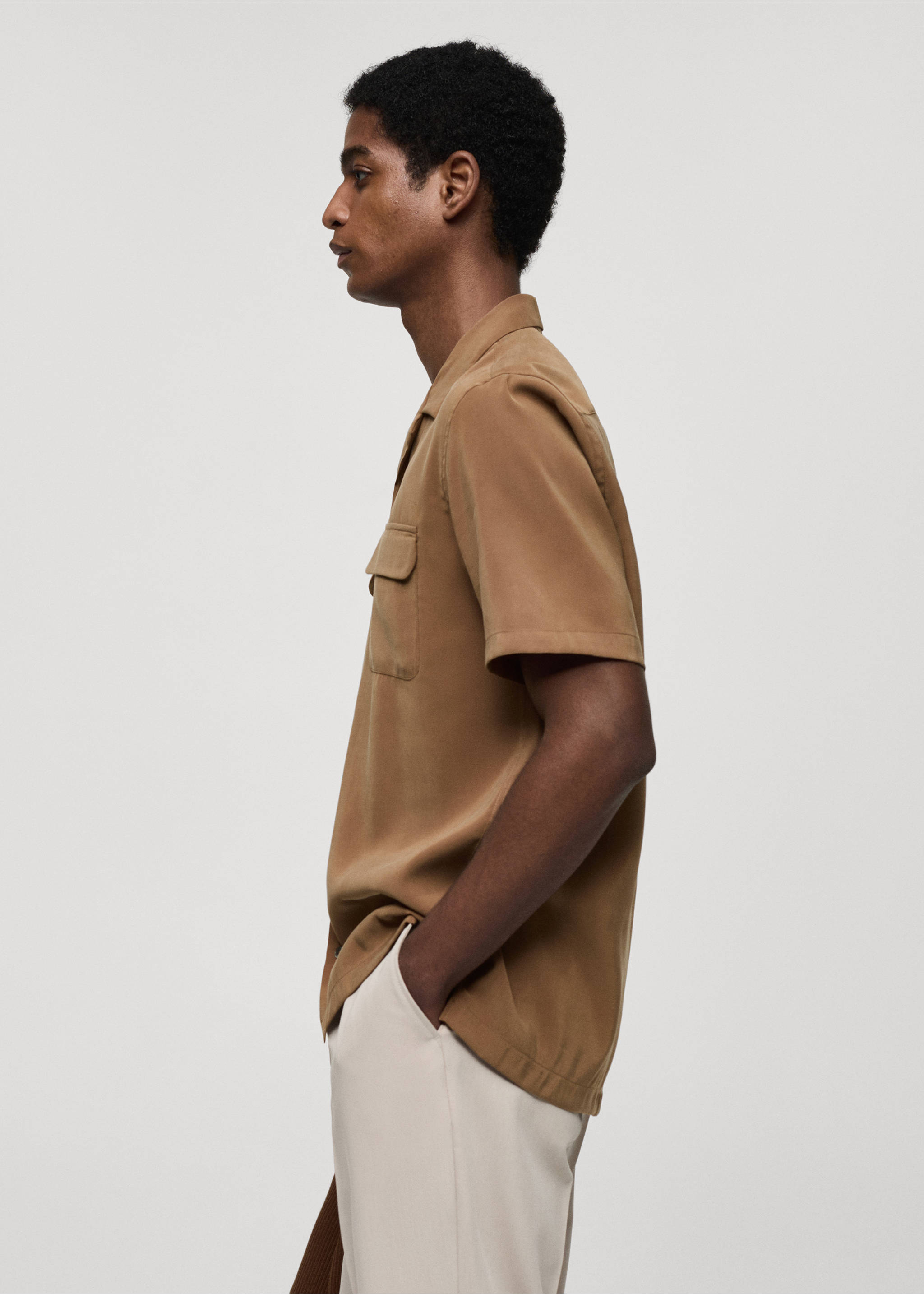 Regular-fit shirt with pockets - Details of the article 2, Burnt Orange. Ref: 77004445-00.