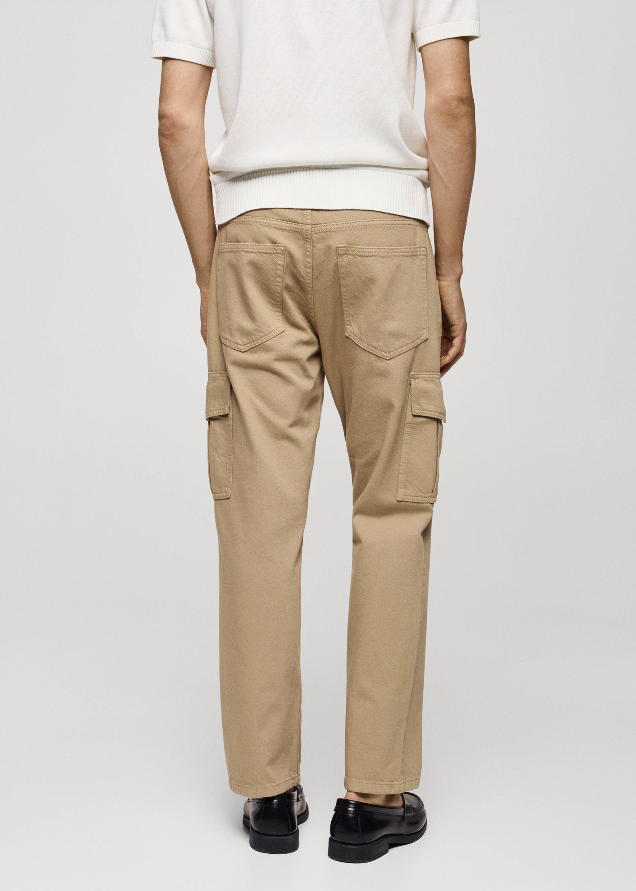 Straight-fit cargo jeans - Reverse of the article, Khaki. Ref: 77004446-00.