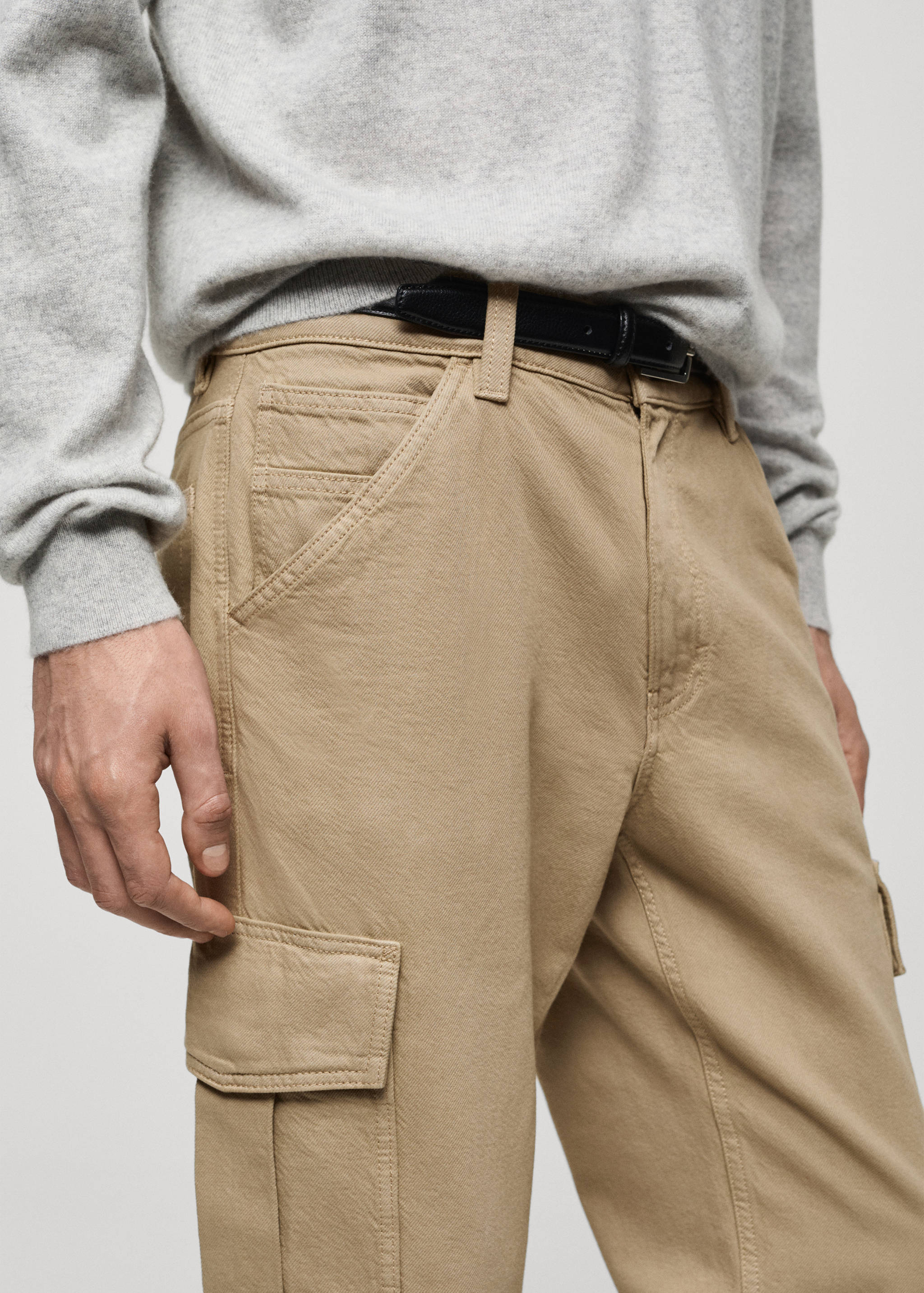 Straight-fit cargo jeans - Details of the article 1