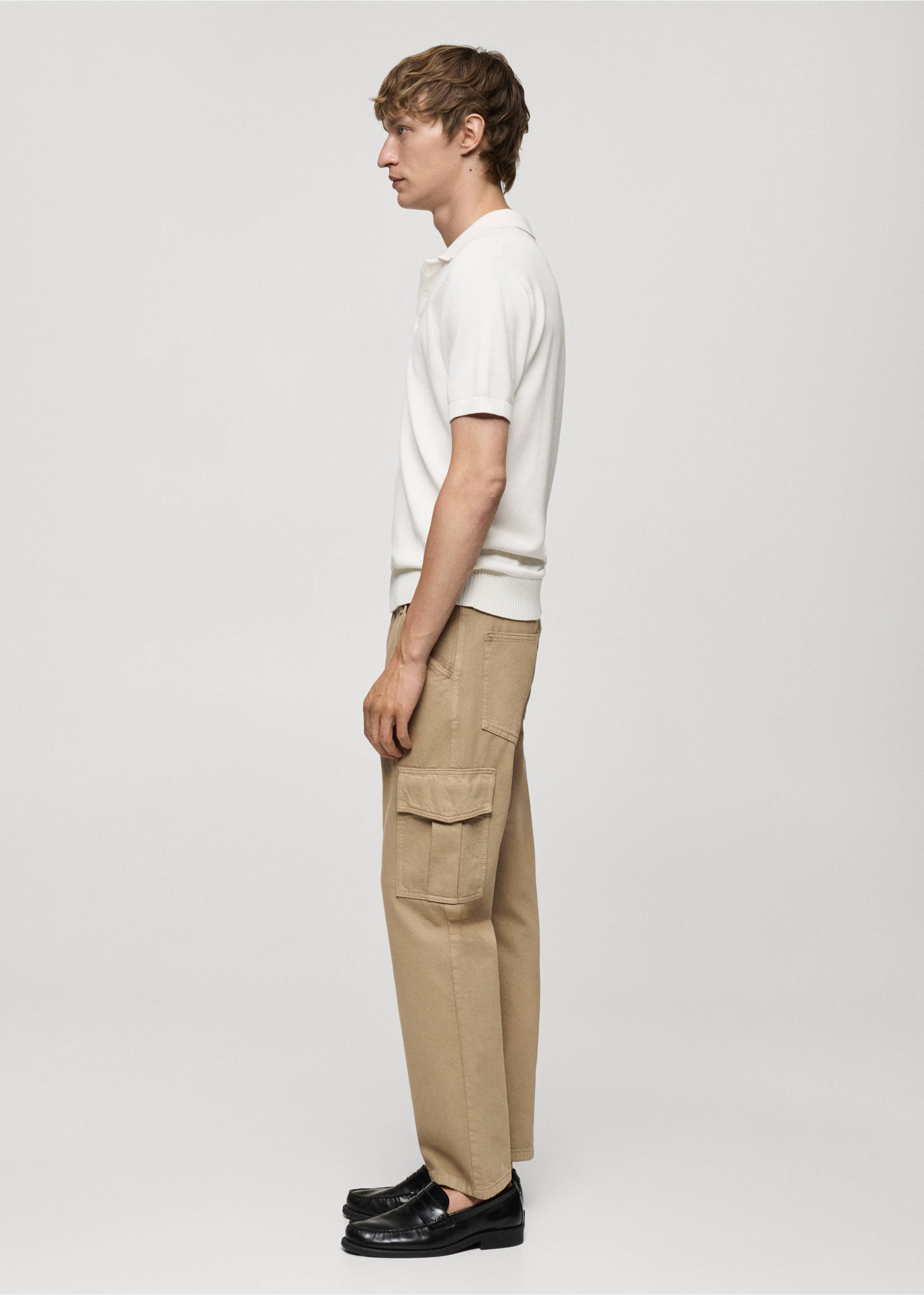 Straight-fit cargo jeans - Details of the article 2, Khaki. Ref: 77004446-00.