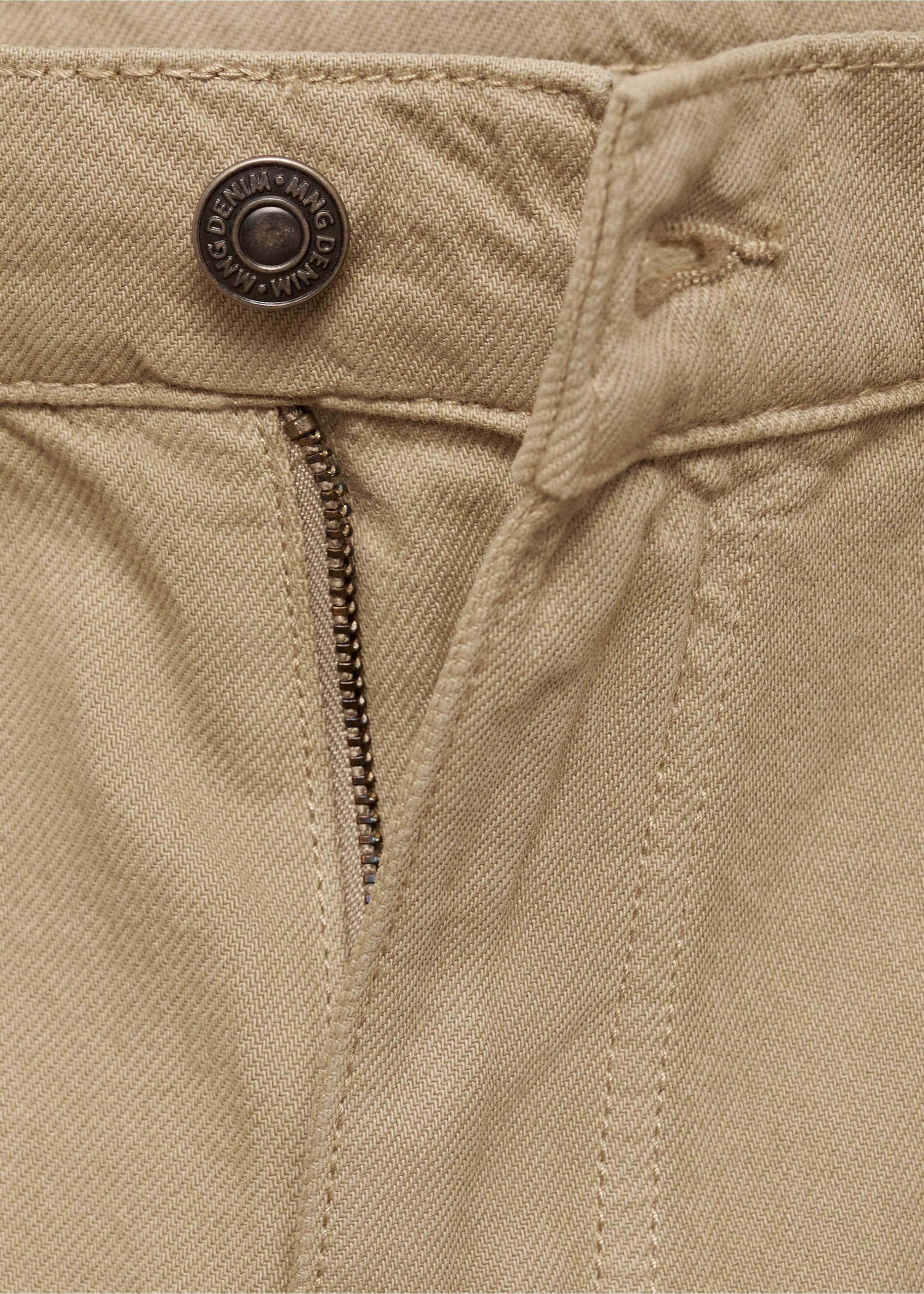 Straight-fit cargo jeans - Details of the article 8, Khaki. Ref: 77004446-00.