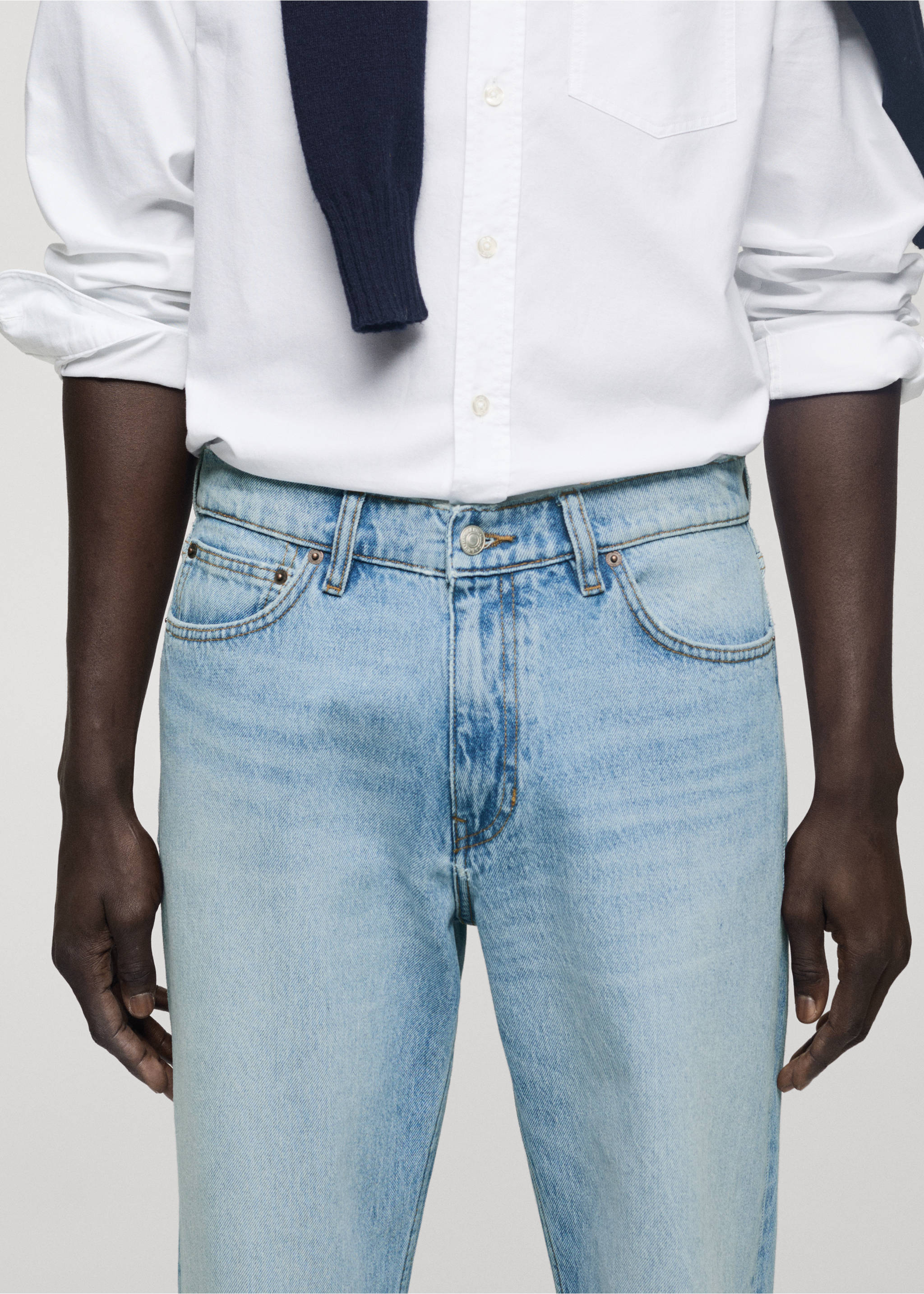 Bob regular-fit light-wash jeans - Details of the article 1, Medium Blue. Ref: 77004453-00.