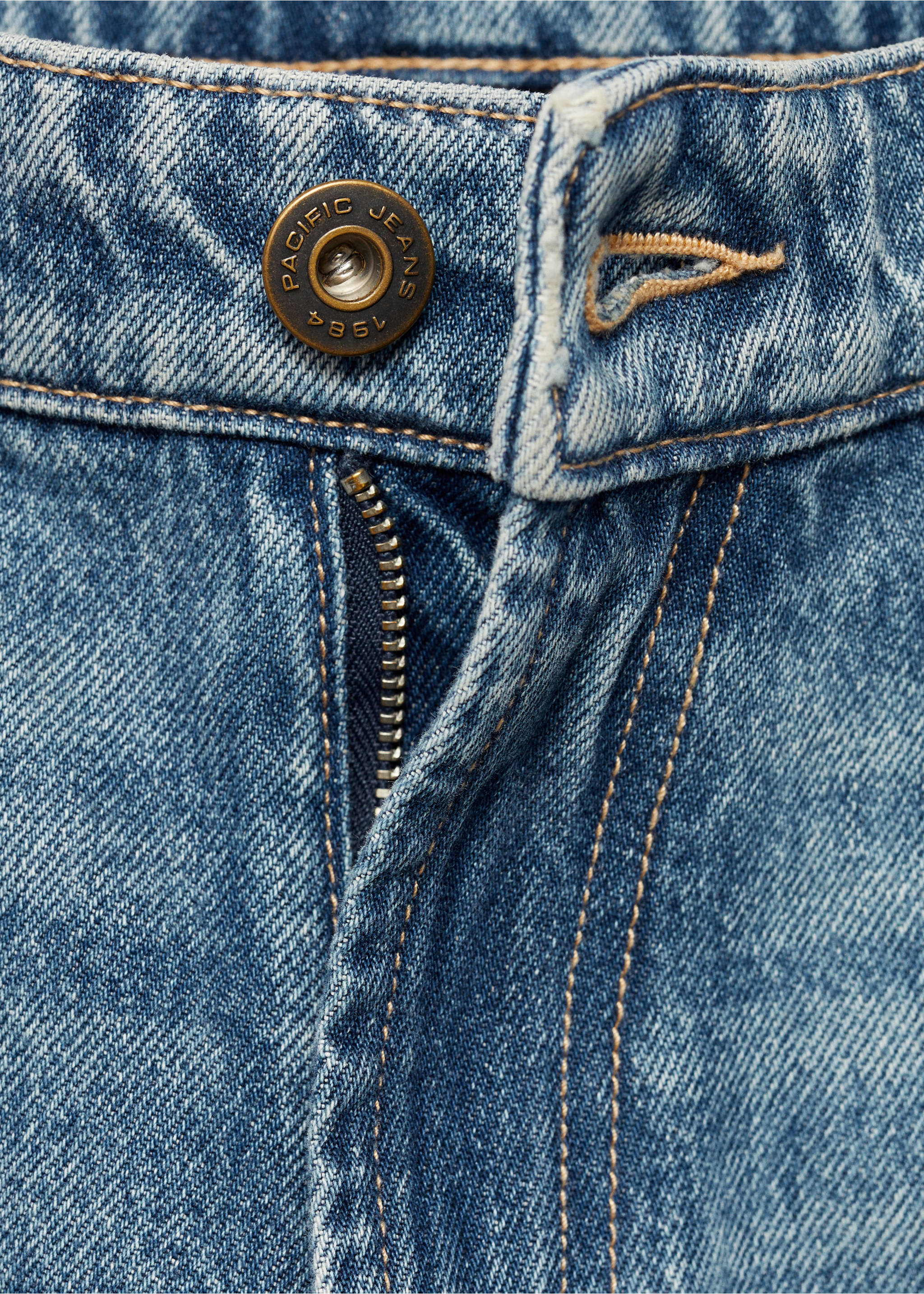Ripped straight-fit light-wash jeans - Details of the article 8, Medium Vintage Blue. Ref: 77004458-00.