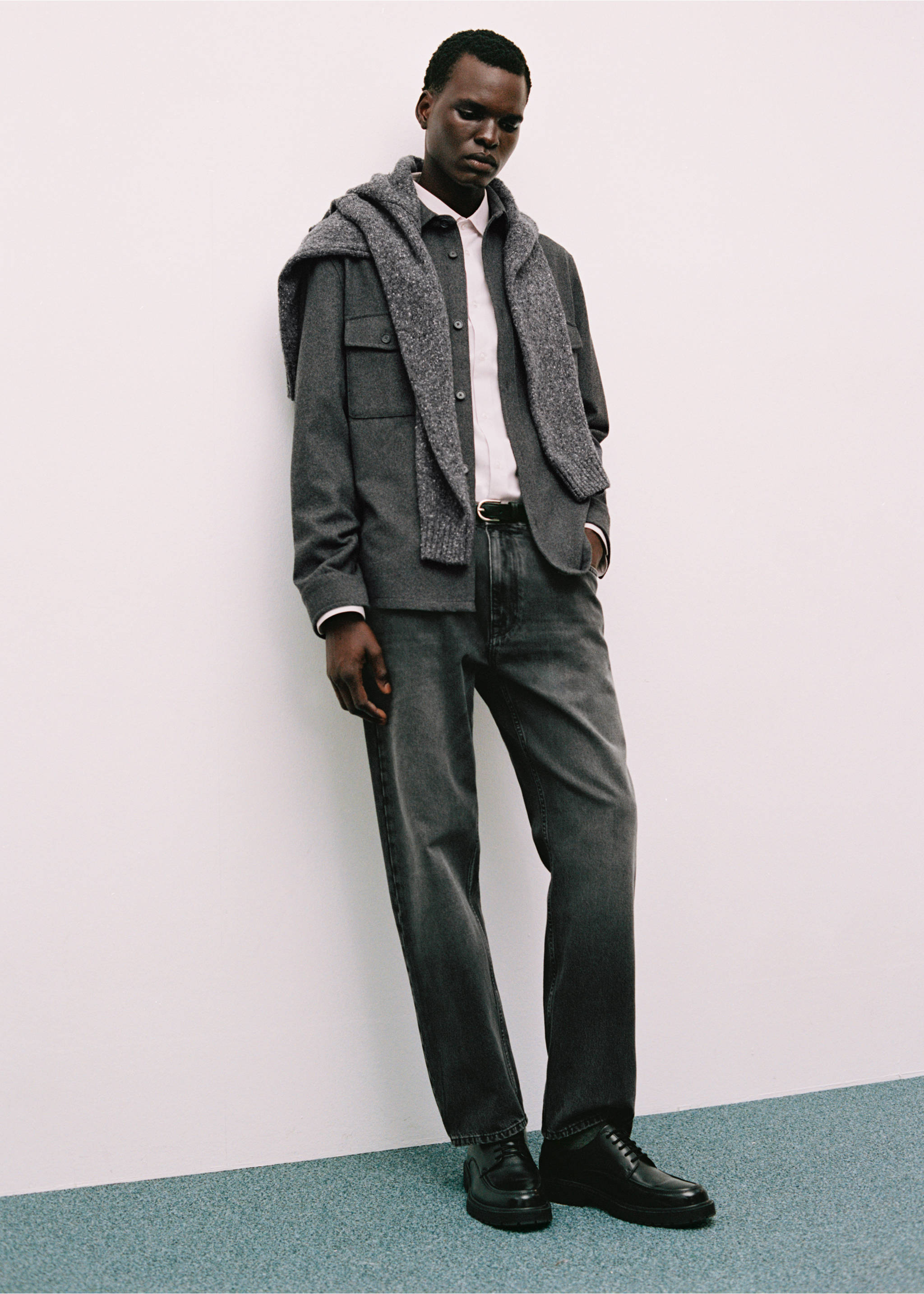 Dark grey straight-fit jeans - Details of the article 5, Open Grey. Ref: 77004460-00.