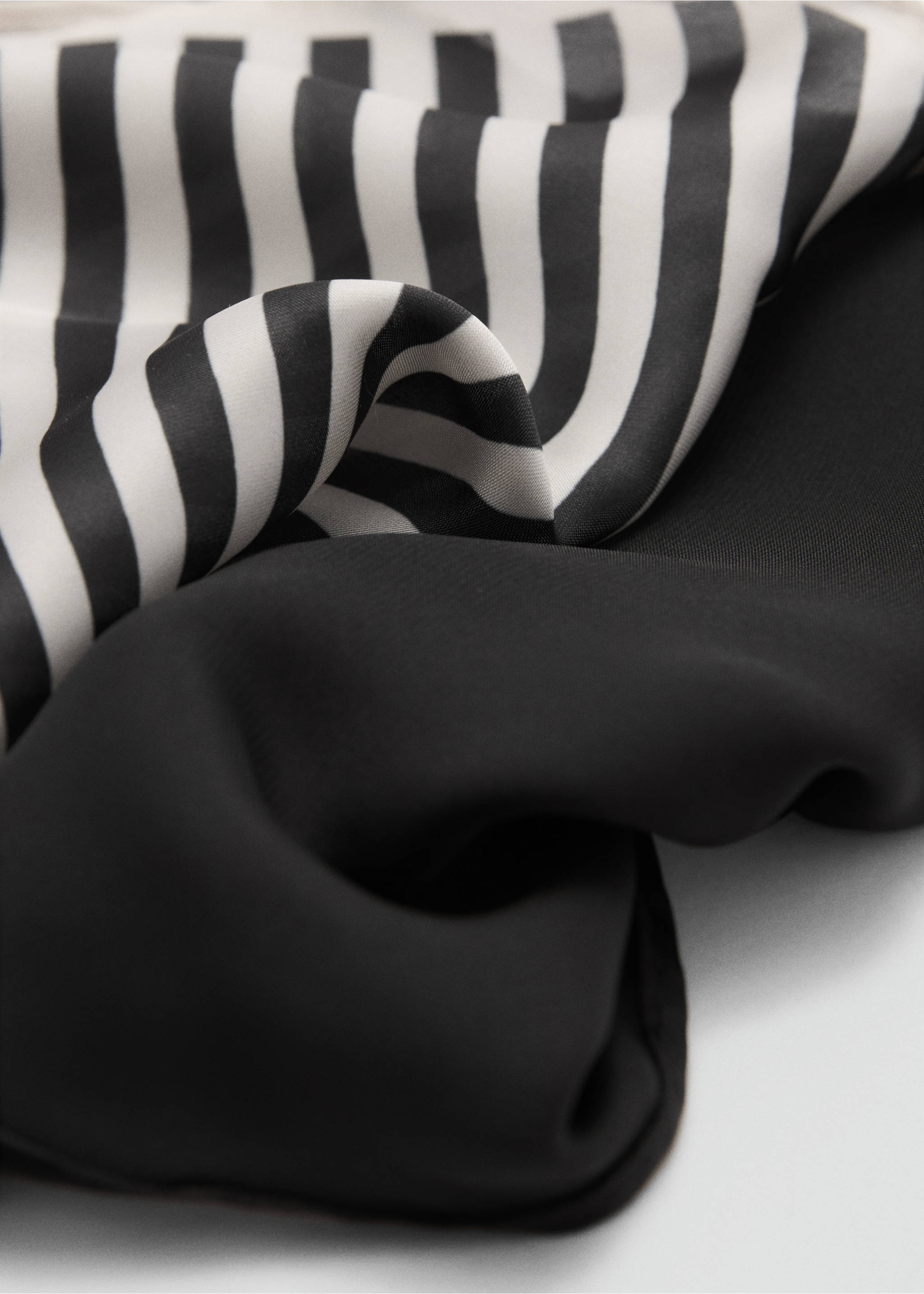 Pack of 2 combined scarves - Medium plane, Black. Ref: 77004763-00.