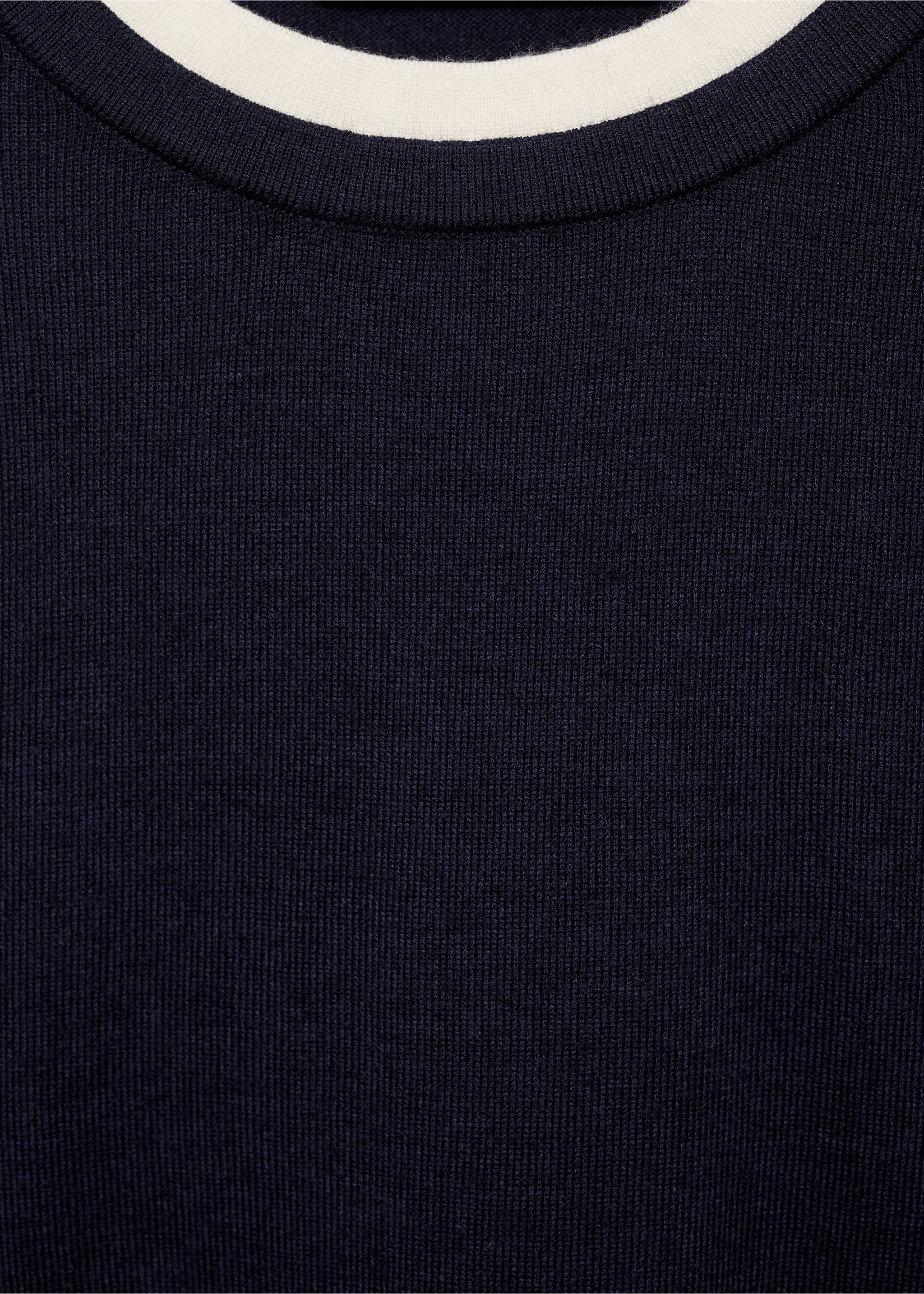 Pull-over maille fine liserés contrastés - Détail de l'article 8, Bleu marine foncé. Ref: 77004766-00.