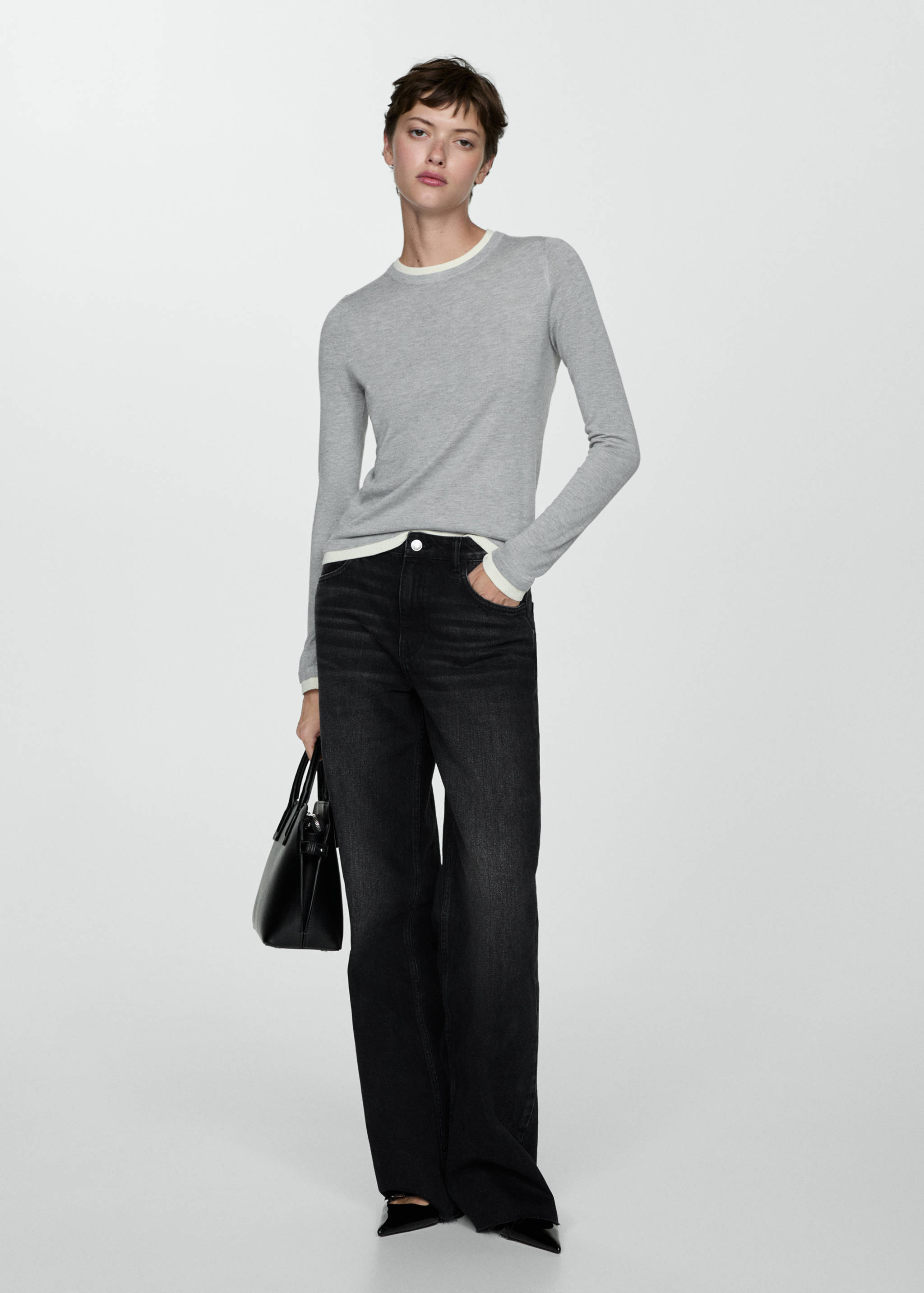 Fine-knit sweater with contrasting trims - General plane