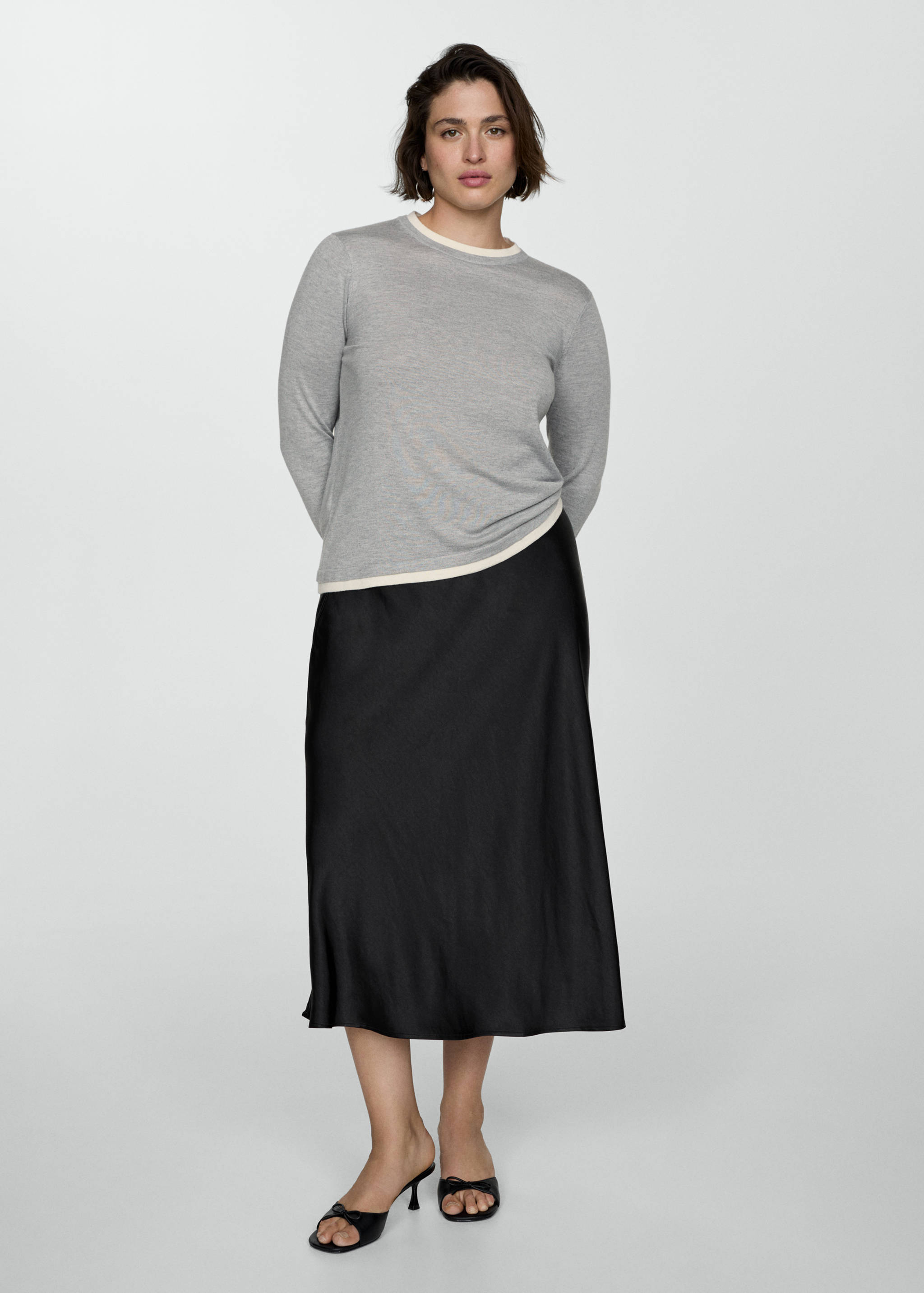 Fine-knit sweater with contrasting trims - Details of the article 3