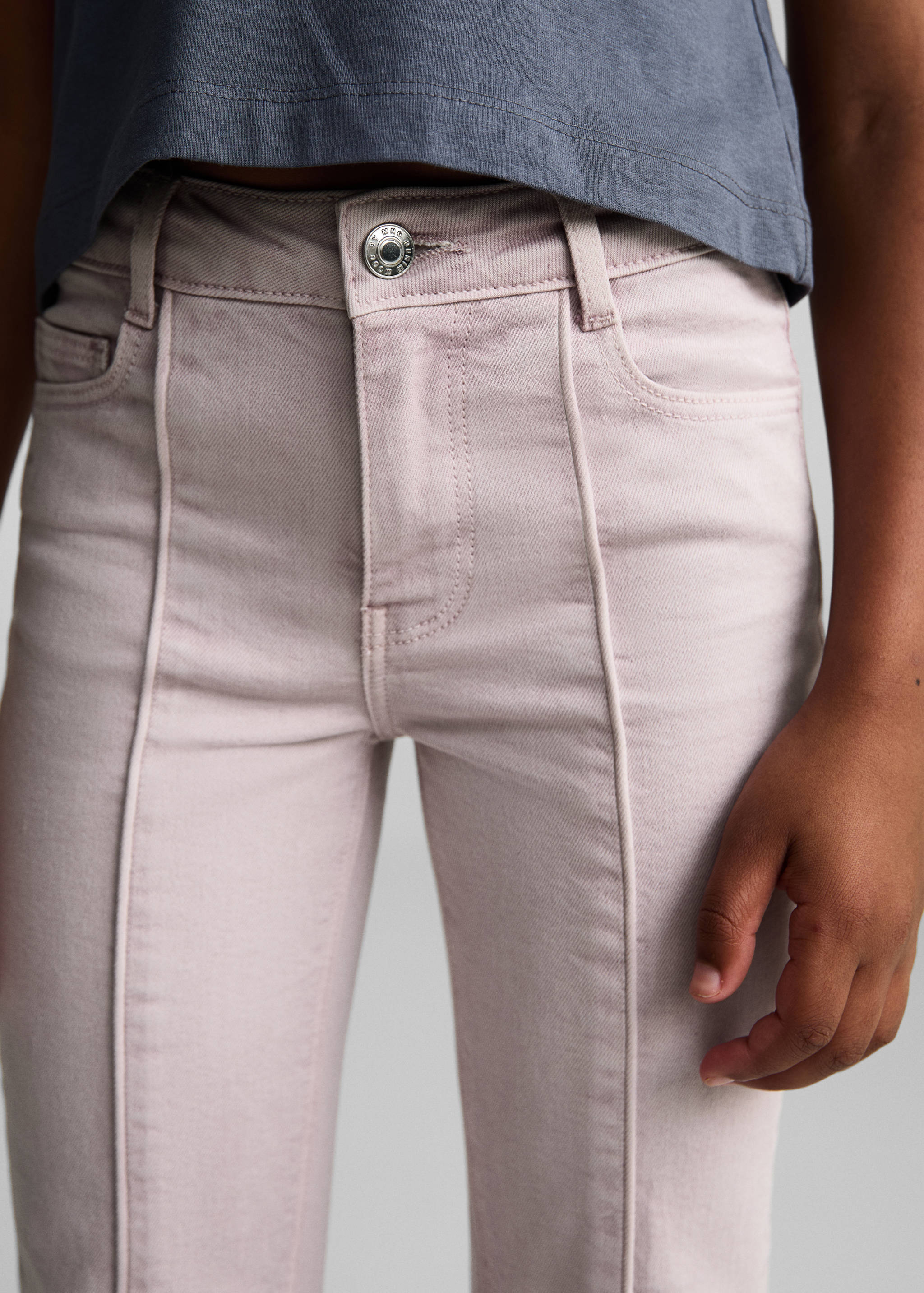 Flared Jeans mit Ziernähten - Detail des Artikels 1