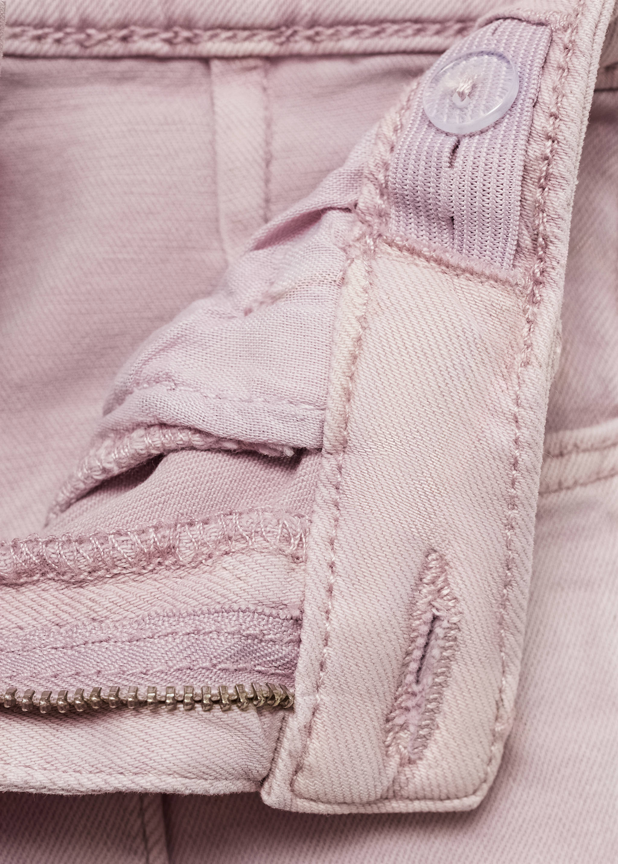 Flared Jeans mit Ziernähten - Detail des Artikels 8