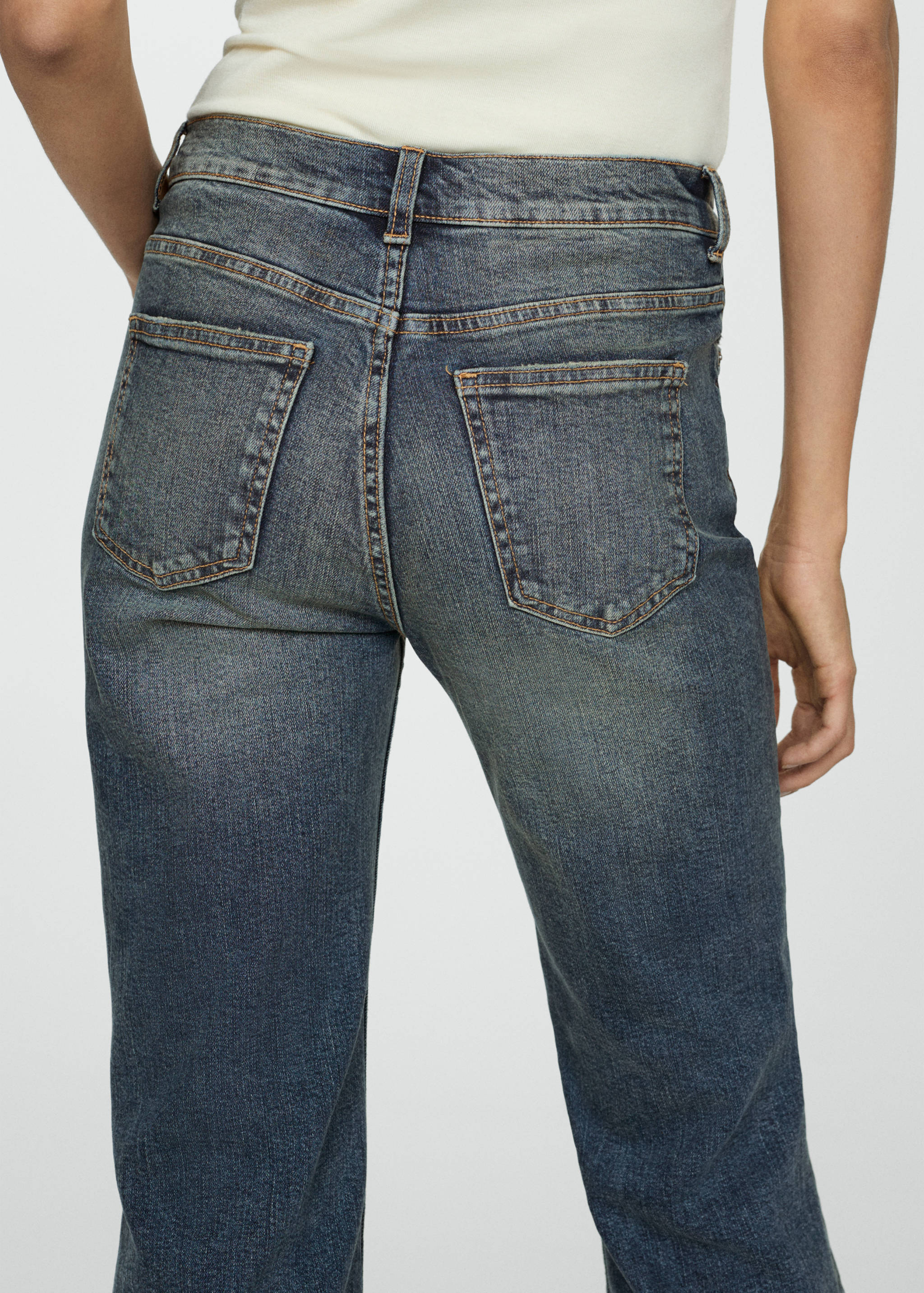 High-waist flared jeans - Details of the article 3